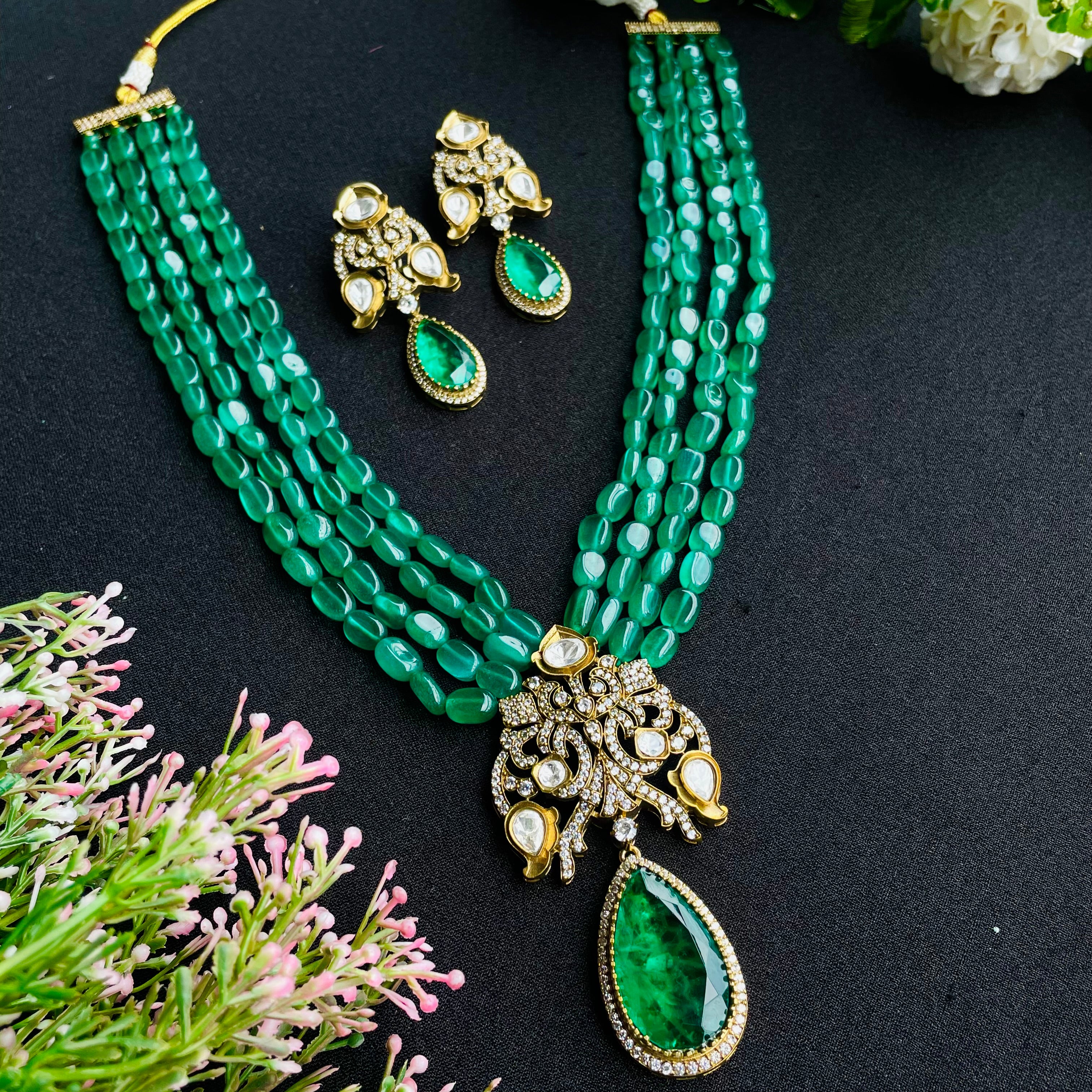 Nayaab Agrima Neckpiece