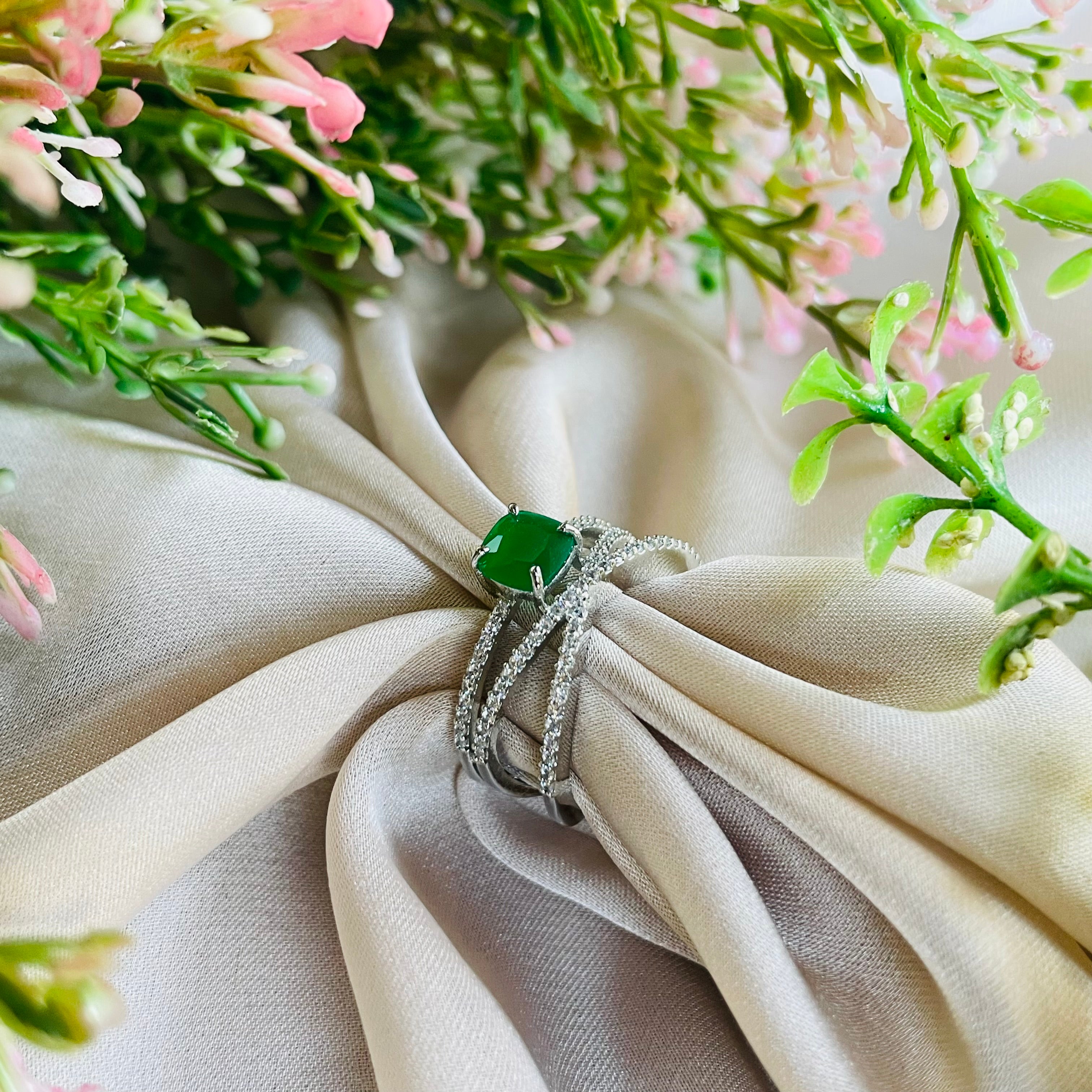 Ad Emmy ring adjustable