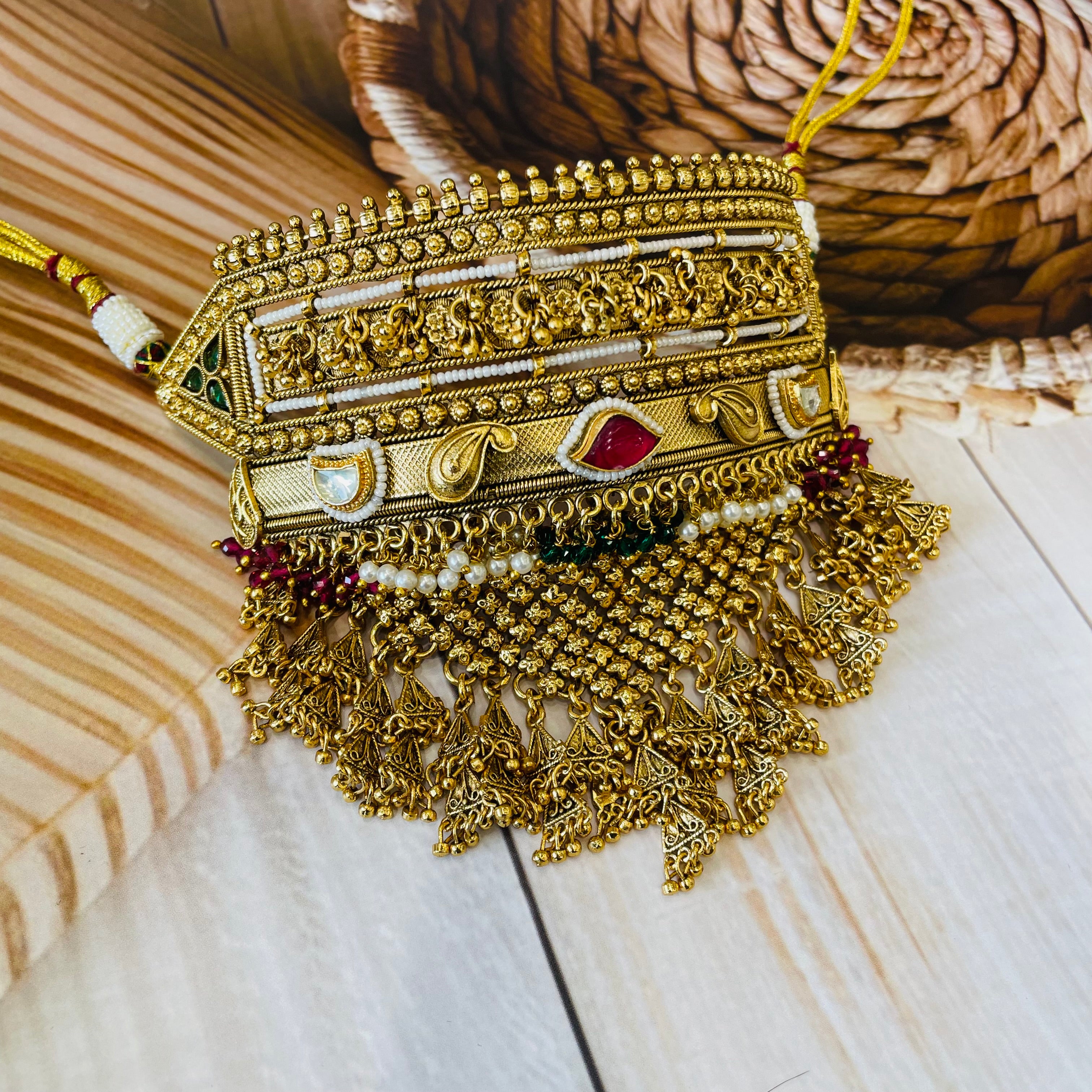 Nayaab Aarya Neckpiece