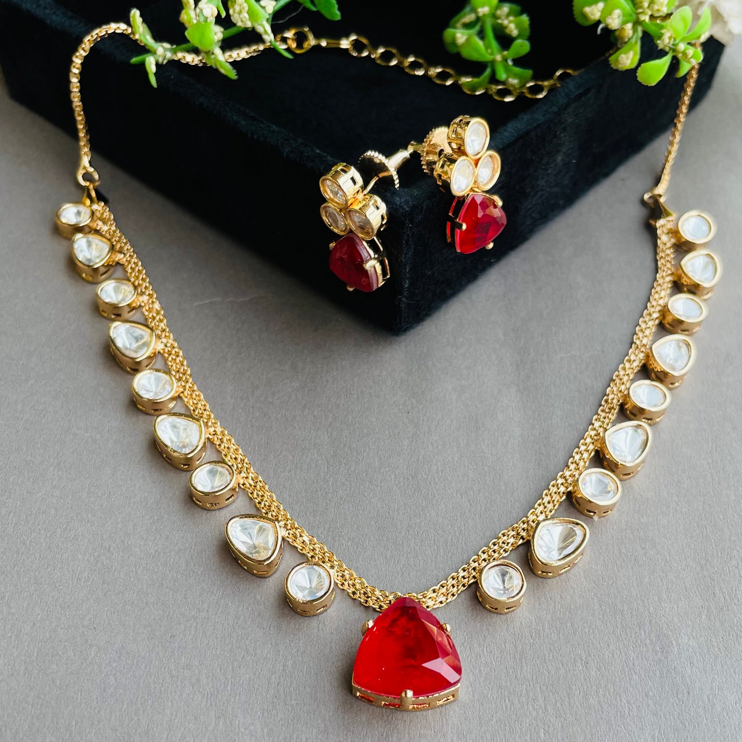 Nayaab Jasleen Polki neckpiece
