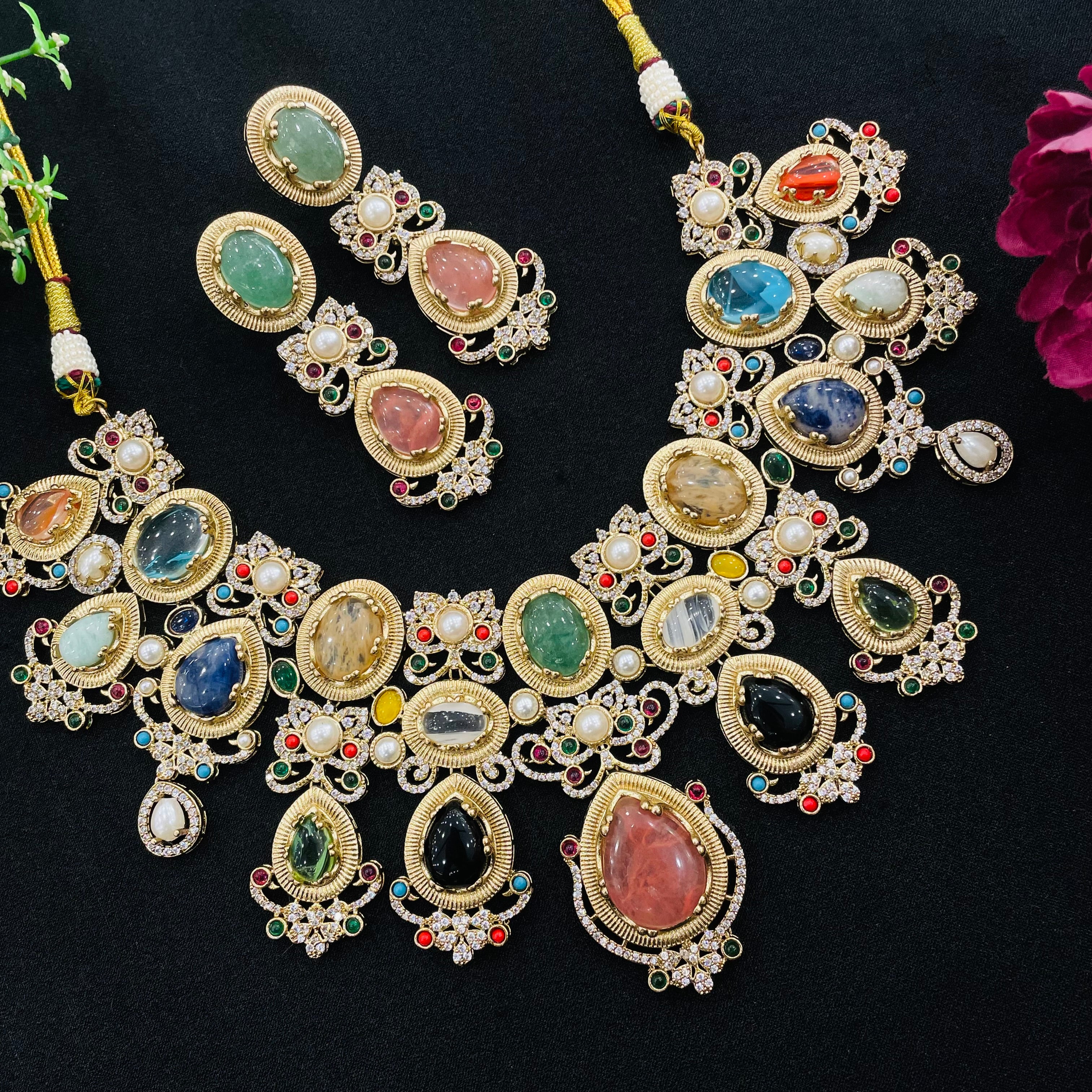 Nayaab Naavya neckpiece