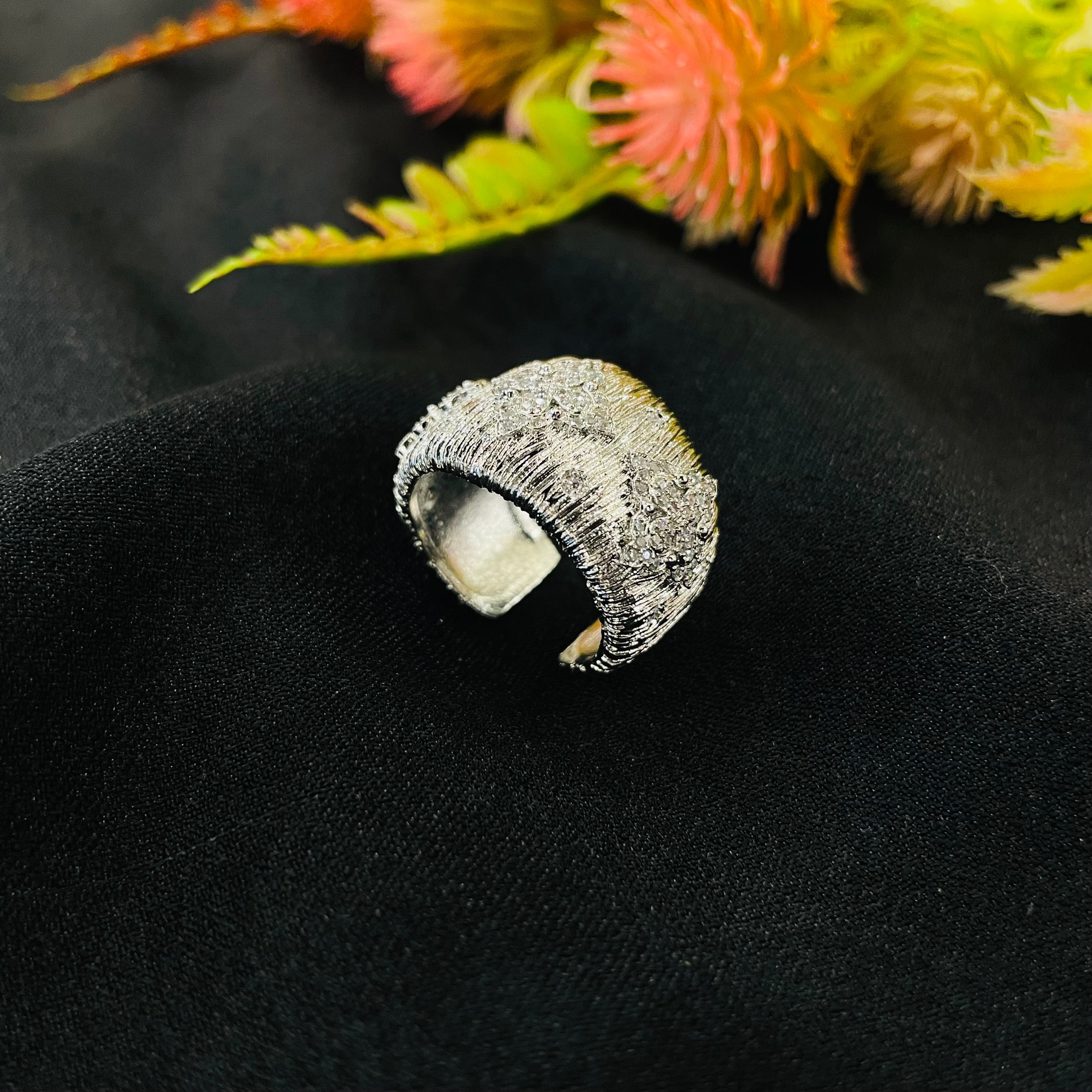 Ad Elaris Ring