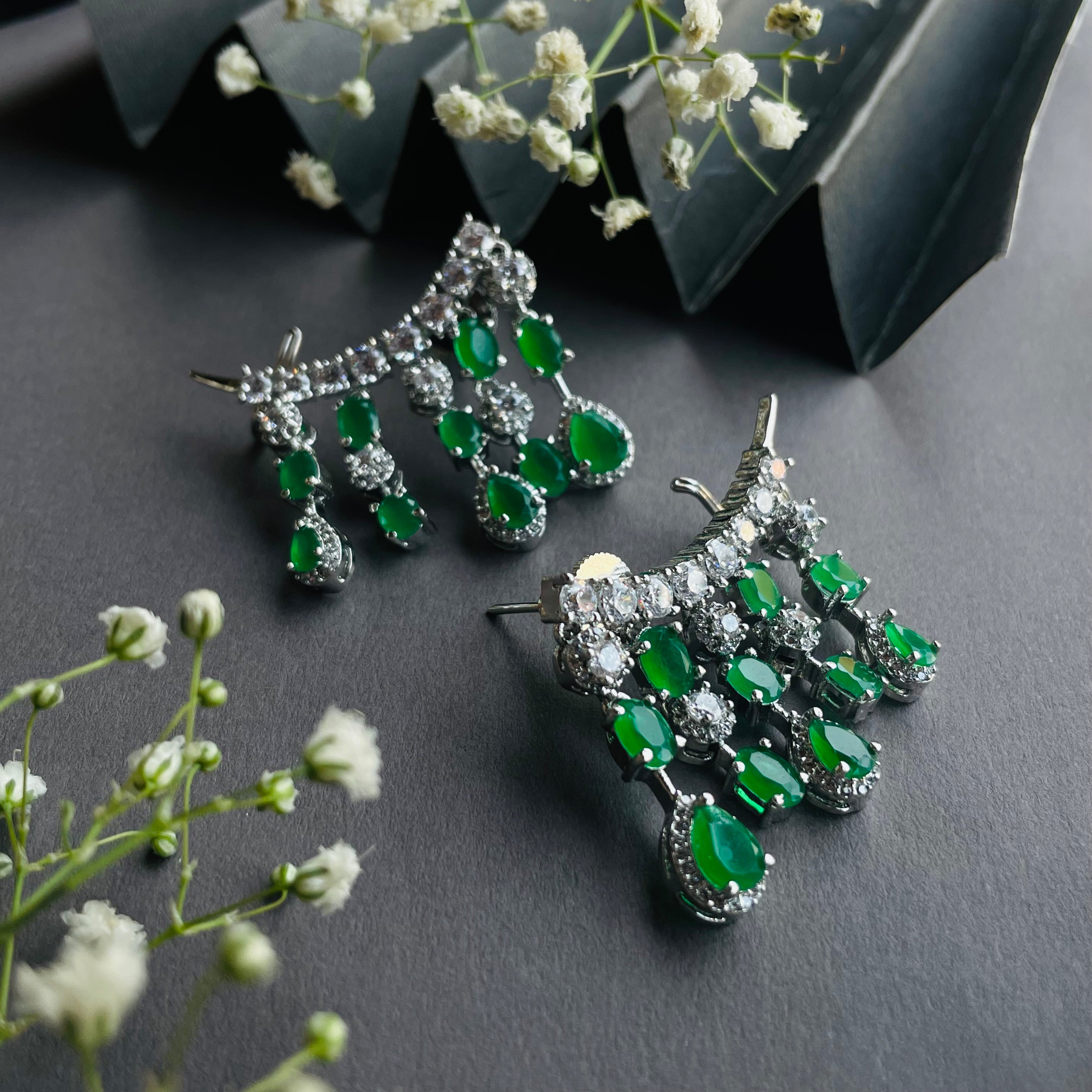Ad Dhriti Earcuff