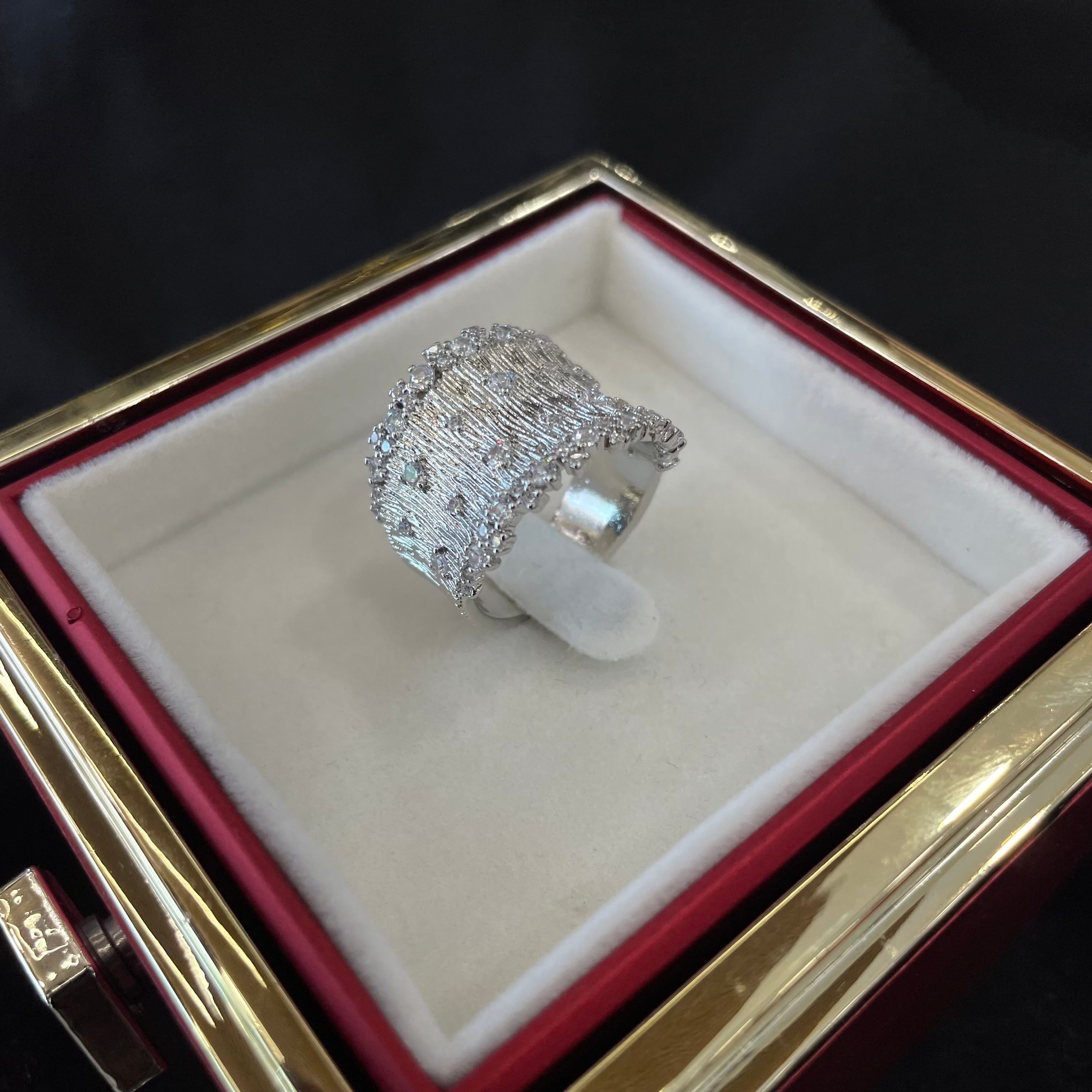 Ad Azzura Ring
