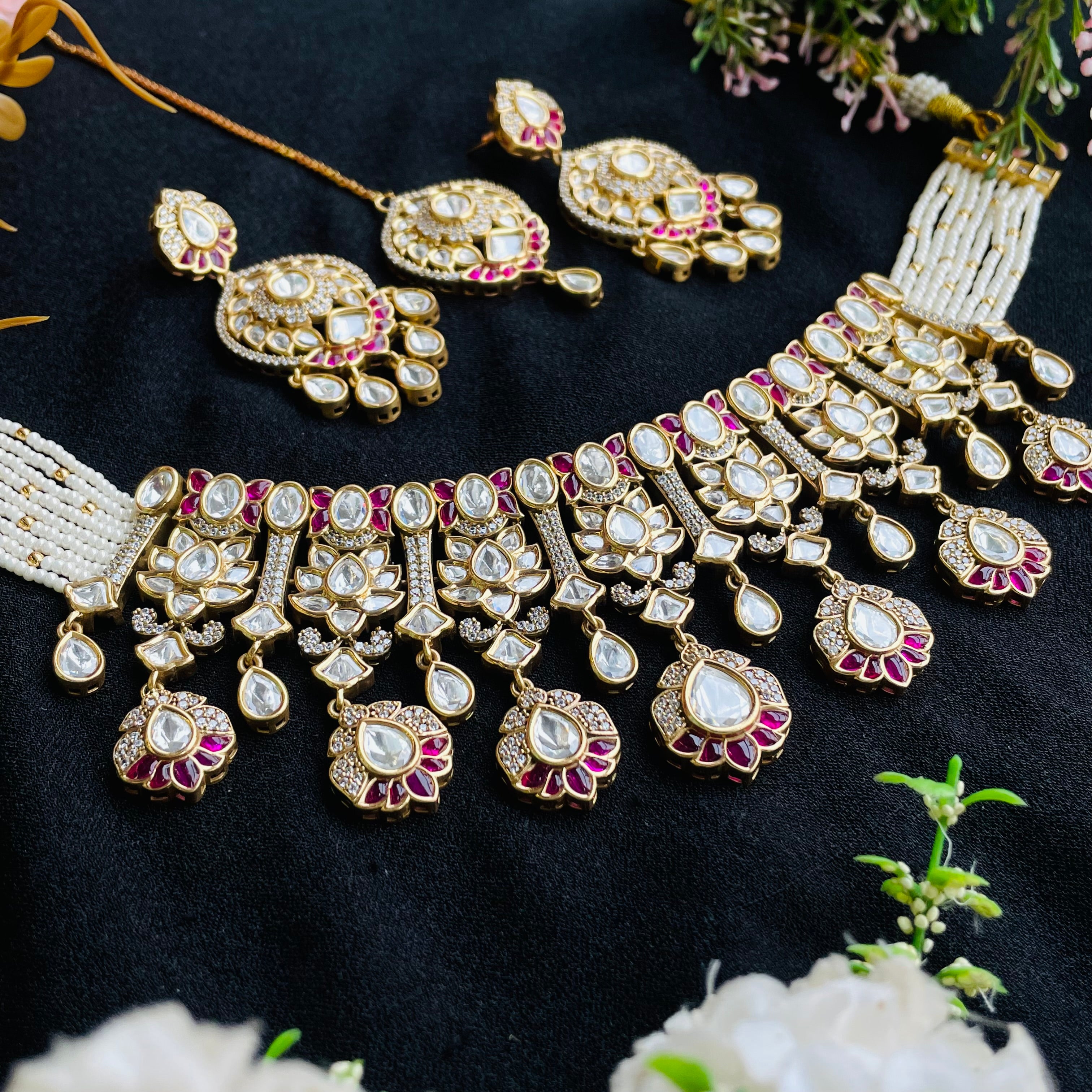 Nayaab kavika Neckpiece