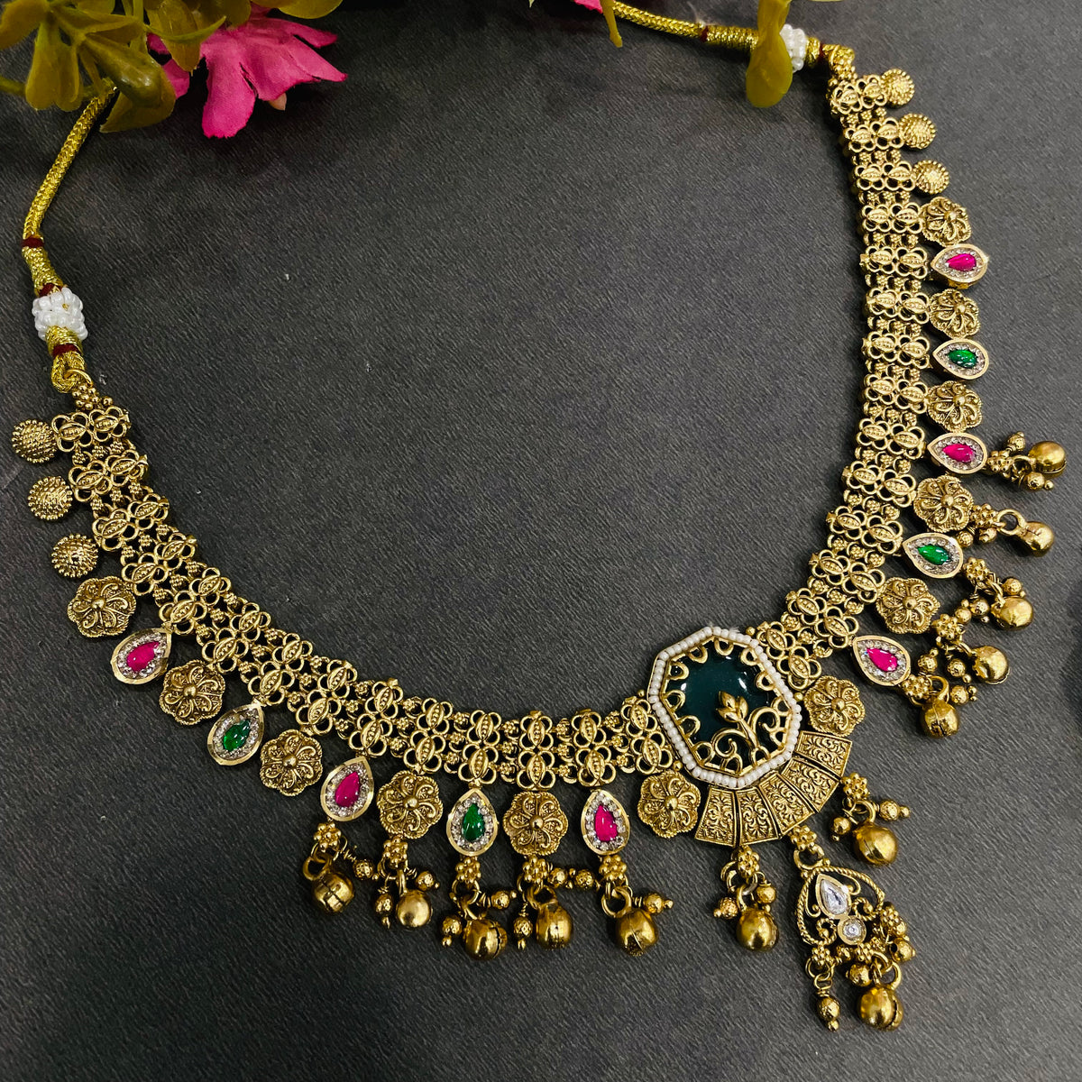 Vedanshi Neckpiece