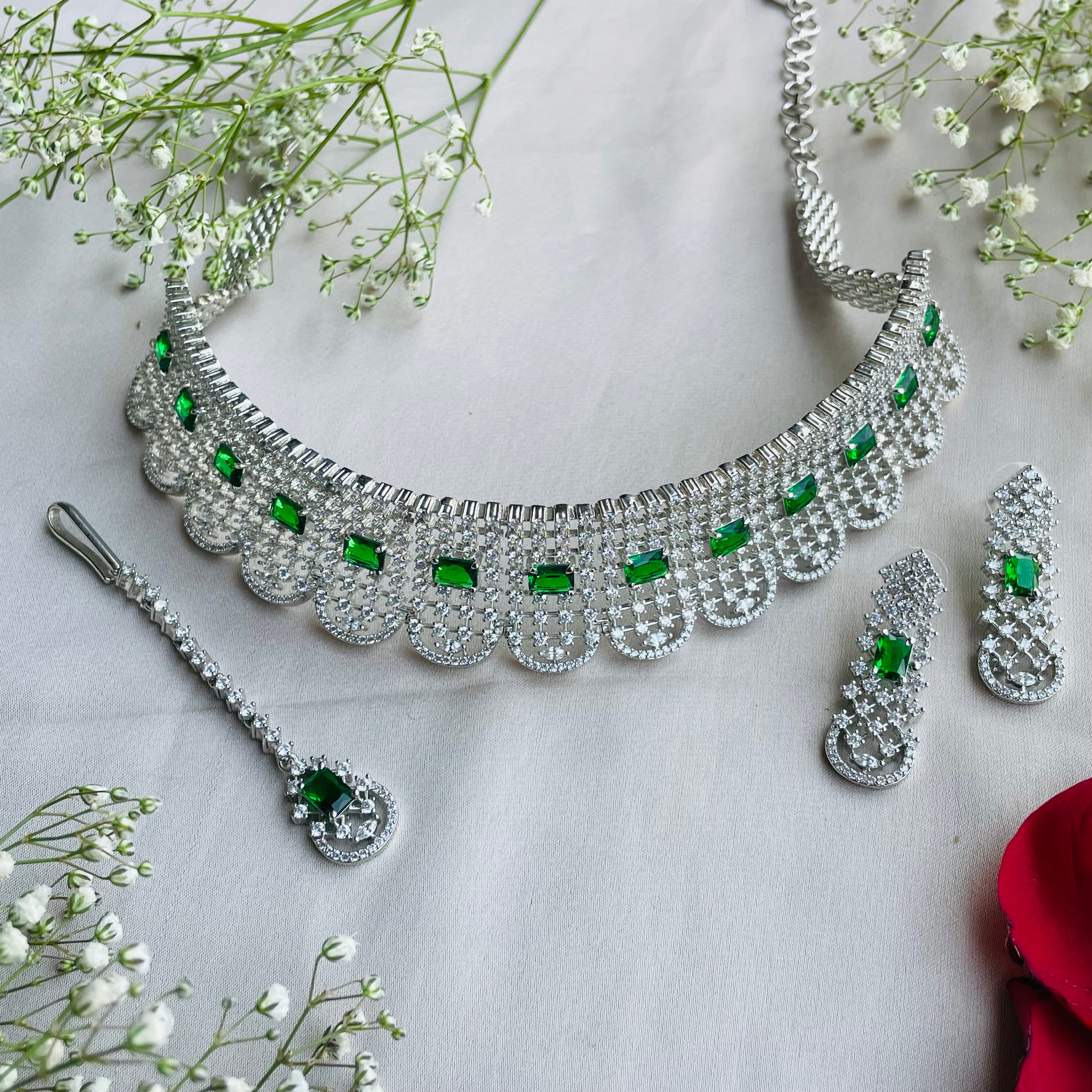 Ad Dale choker