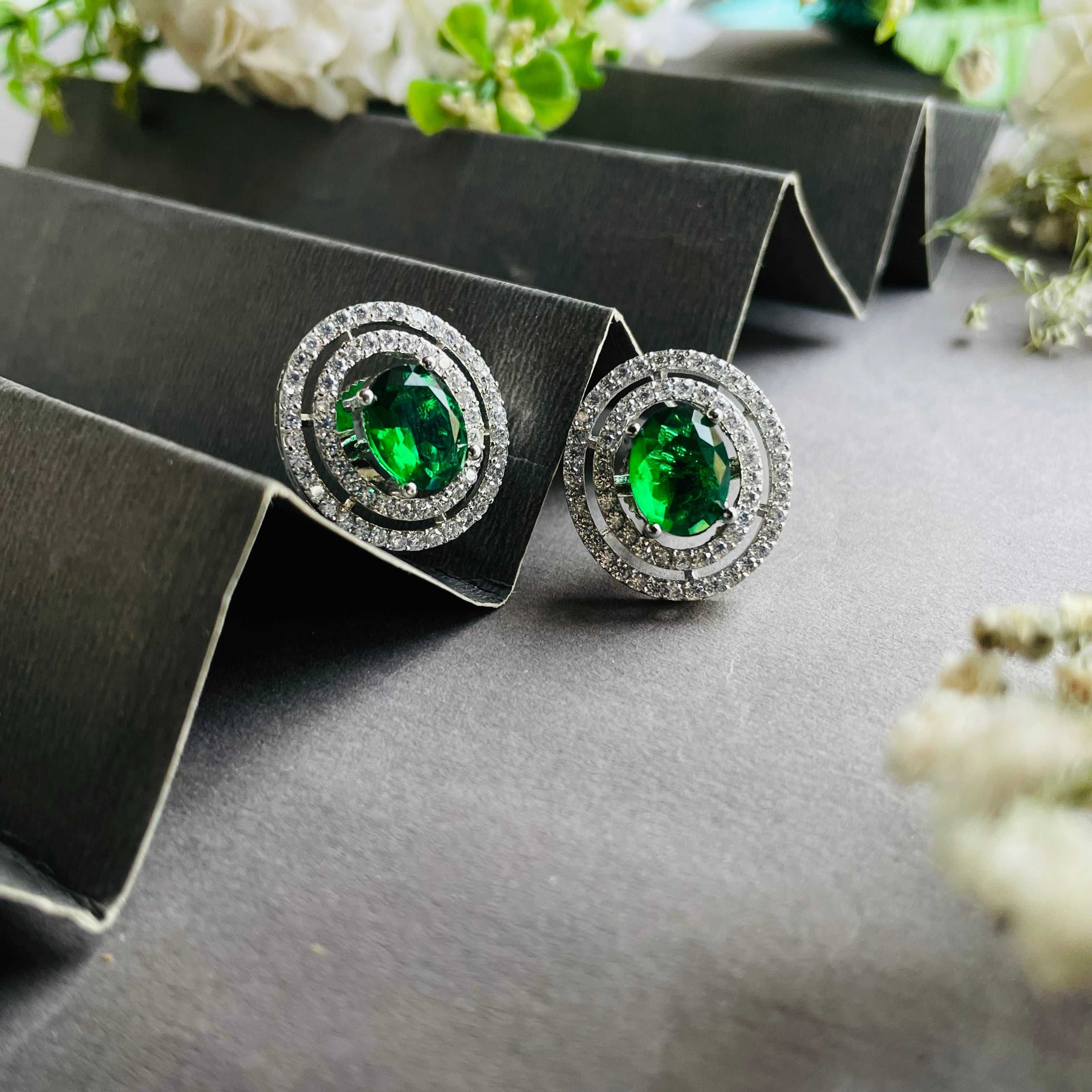 Ad Elaine studs colour changeable