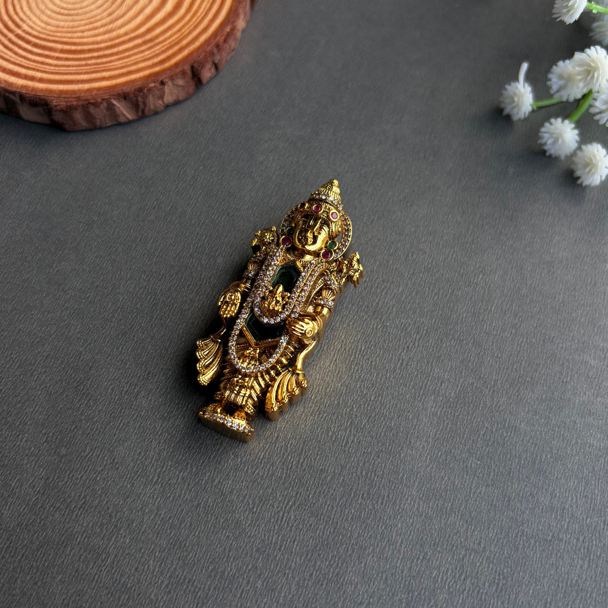 Aavrit Pendant