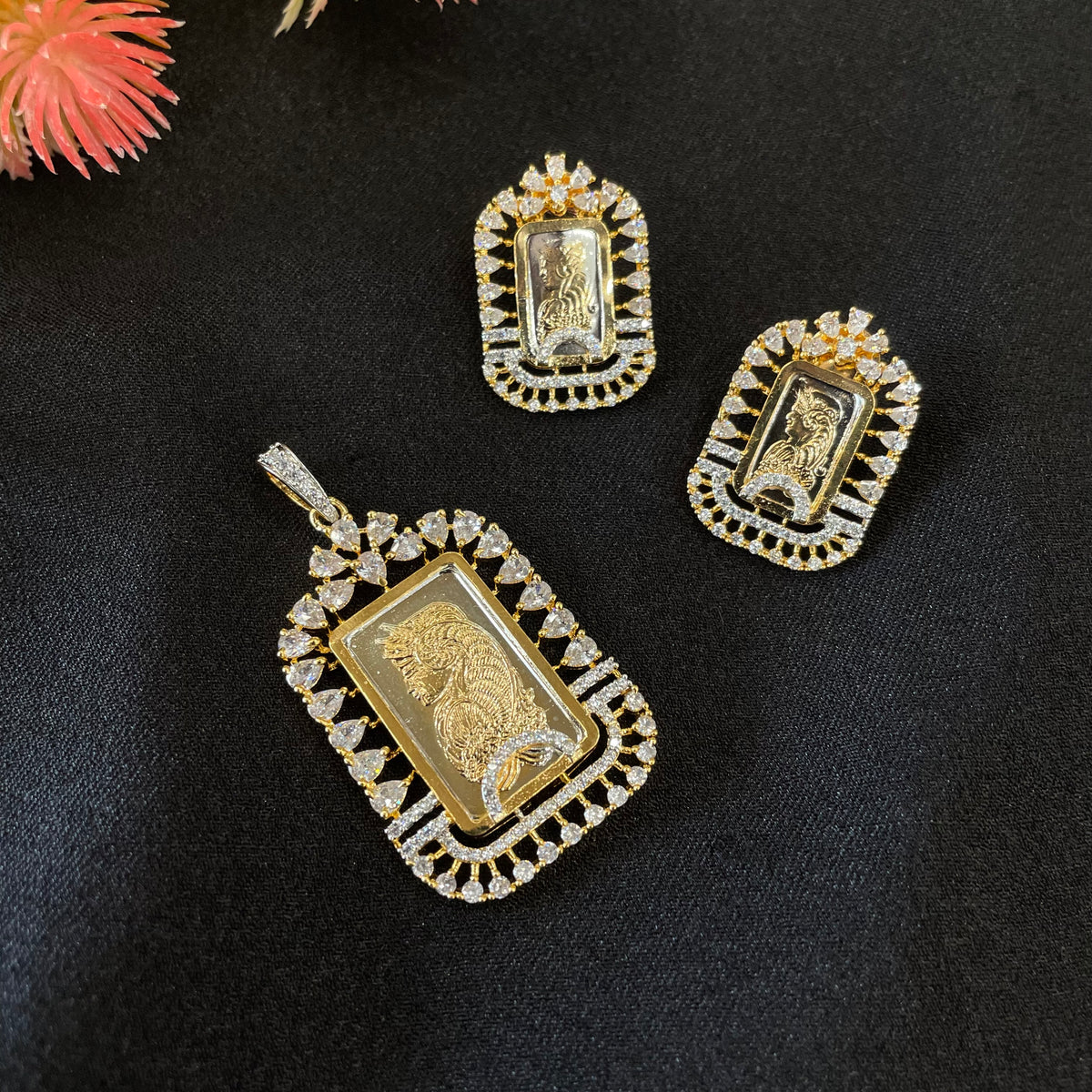 AD Vihana Pendant Set
