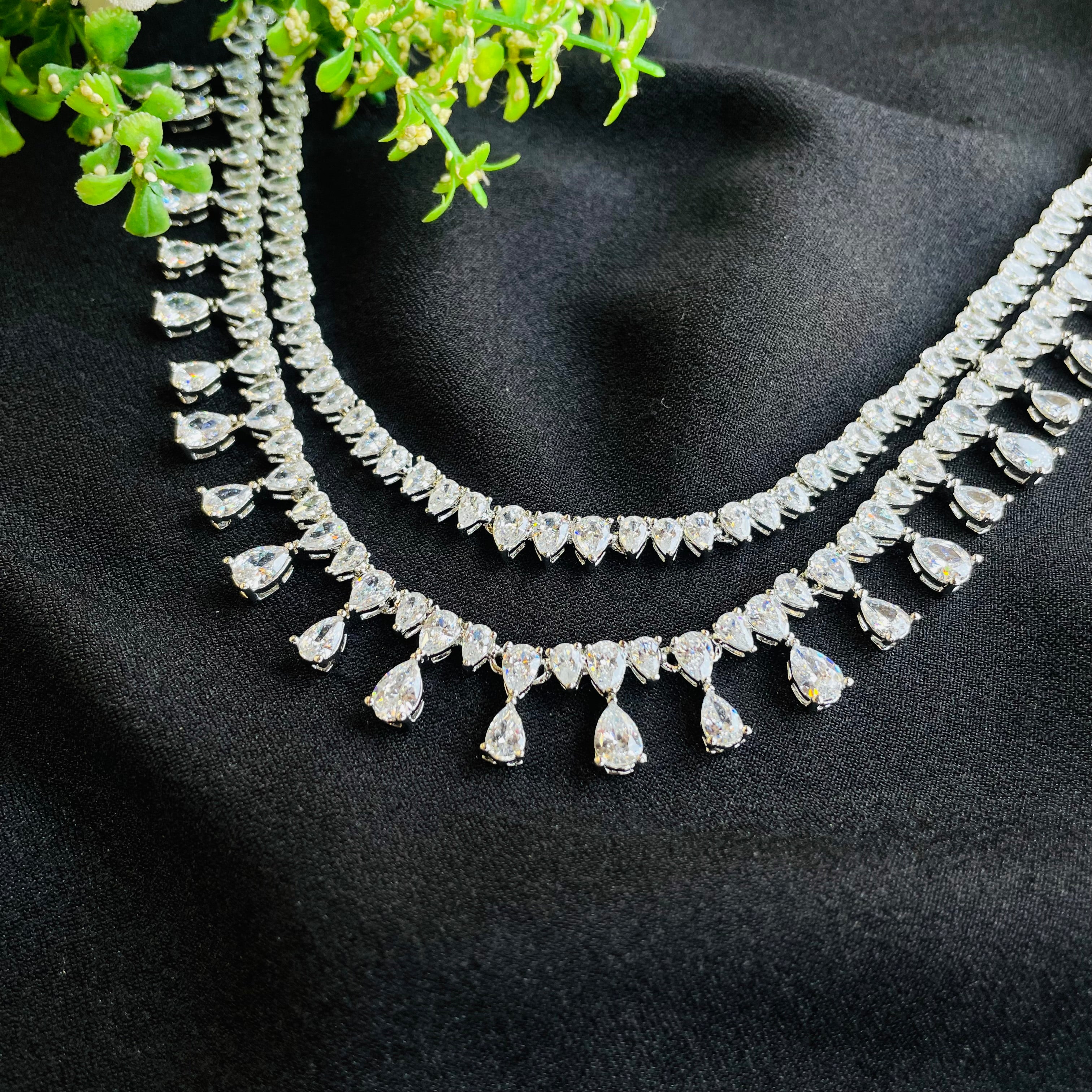 Ad jivika neckpiece