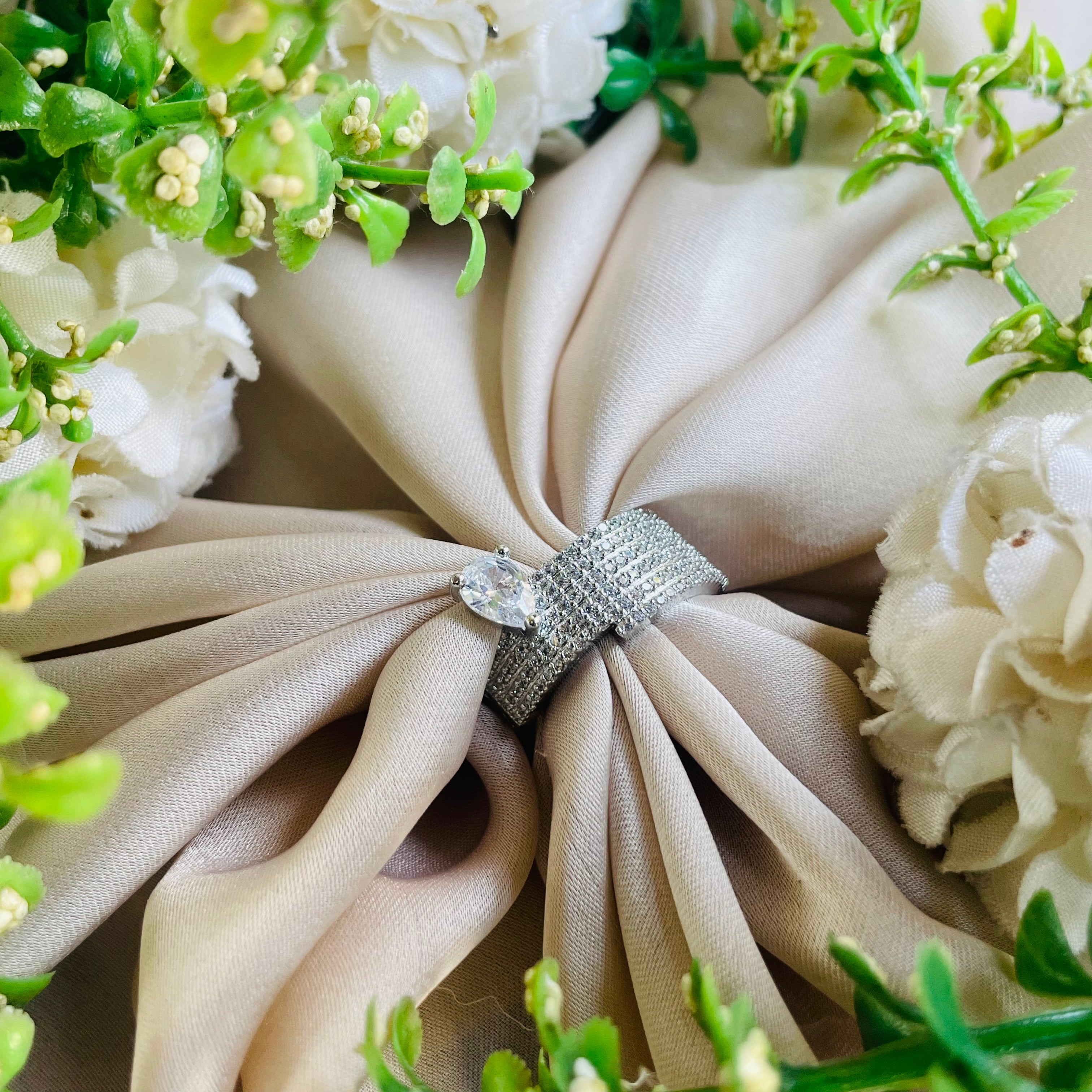 Ad Della ring adjustable