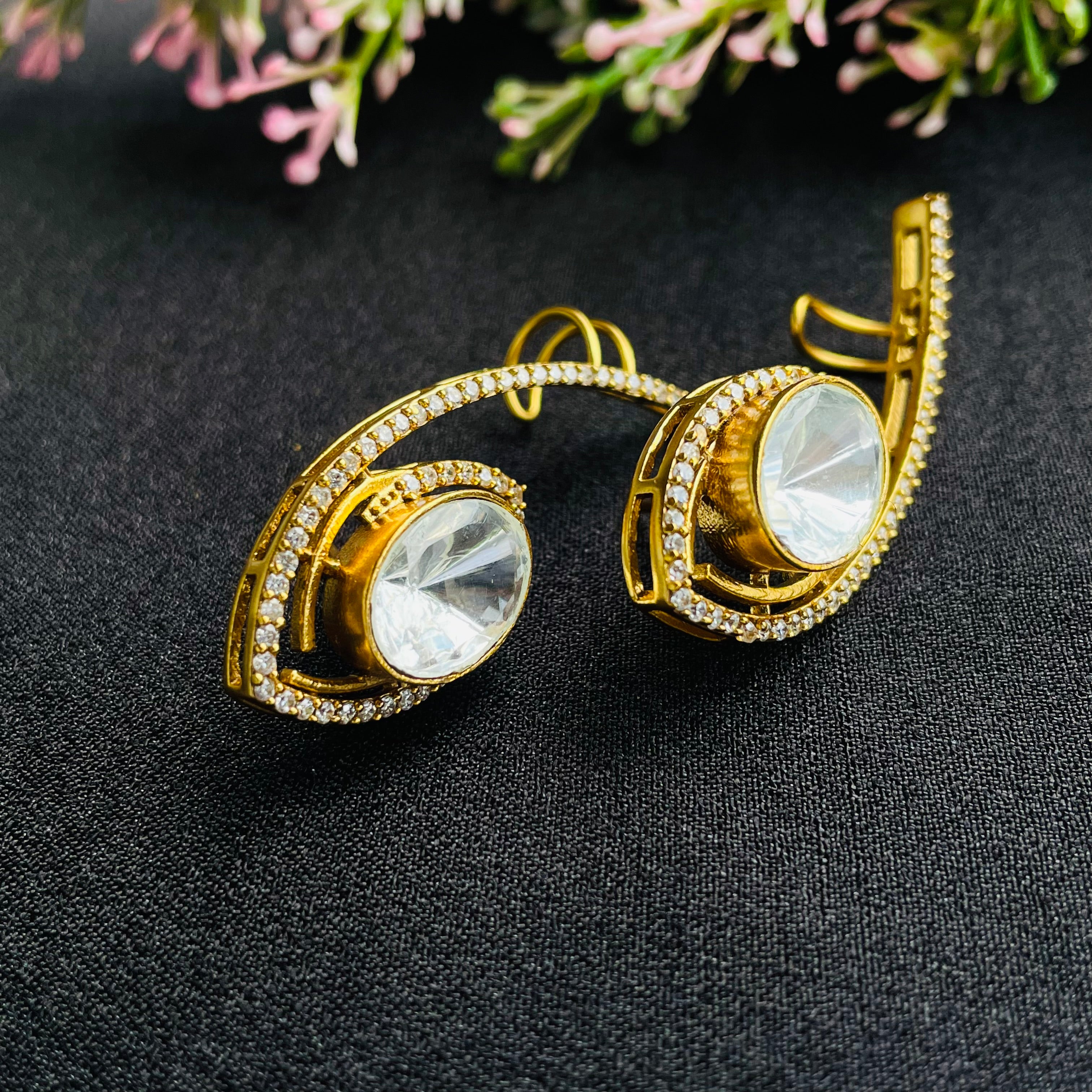 Nayaab Aera Polki Earcuff
