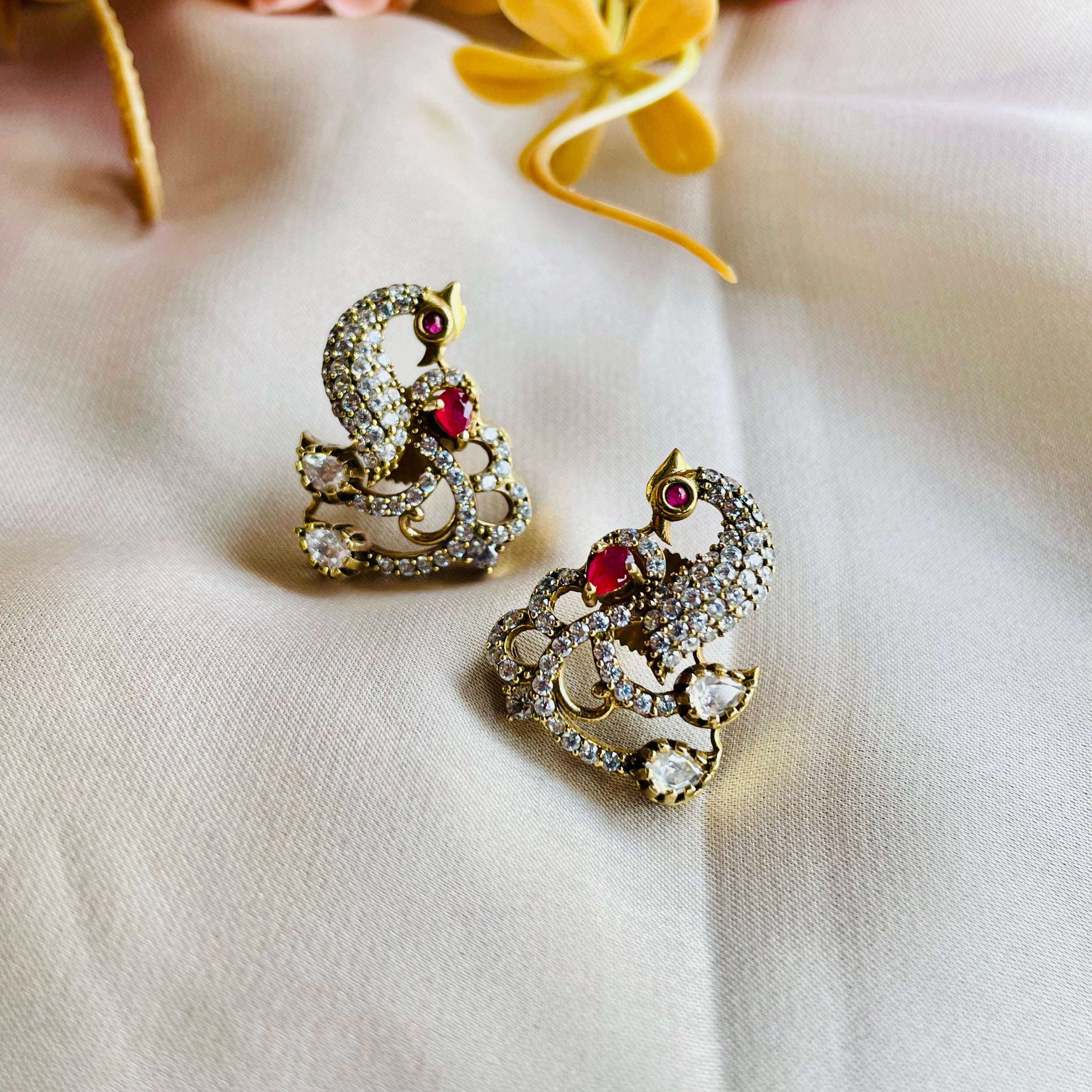 Nayaab kainaat neckpiece