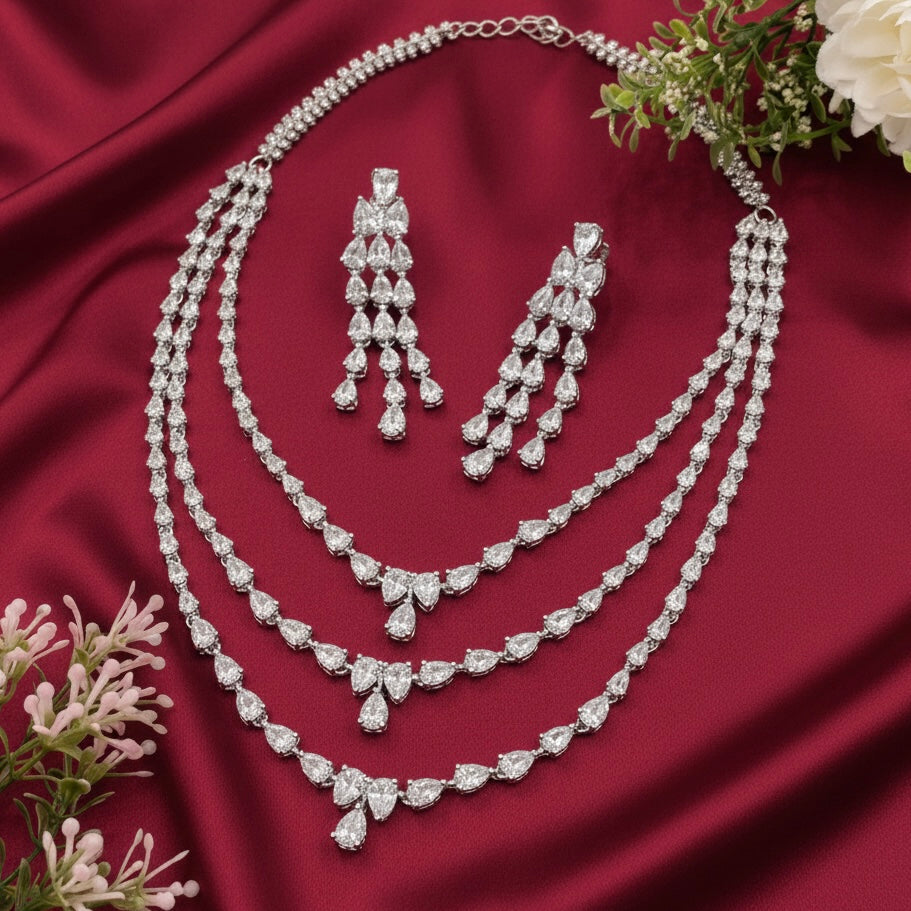 Ad Saprina Neckpiece