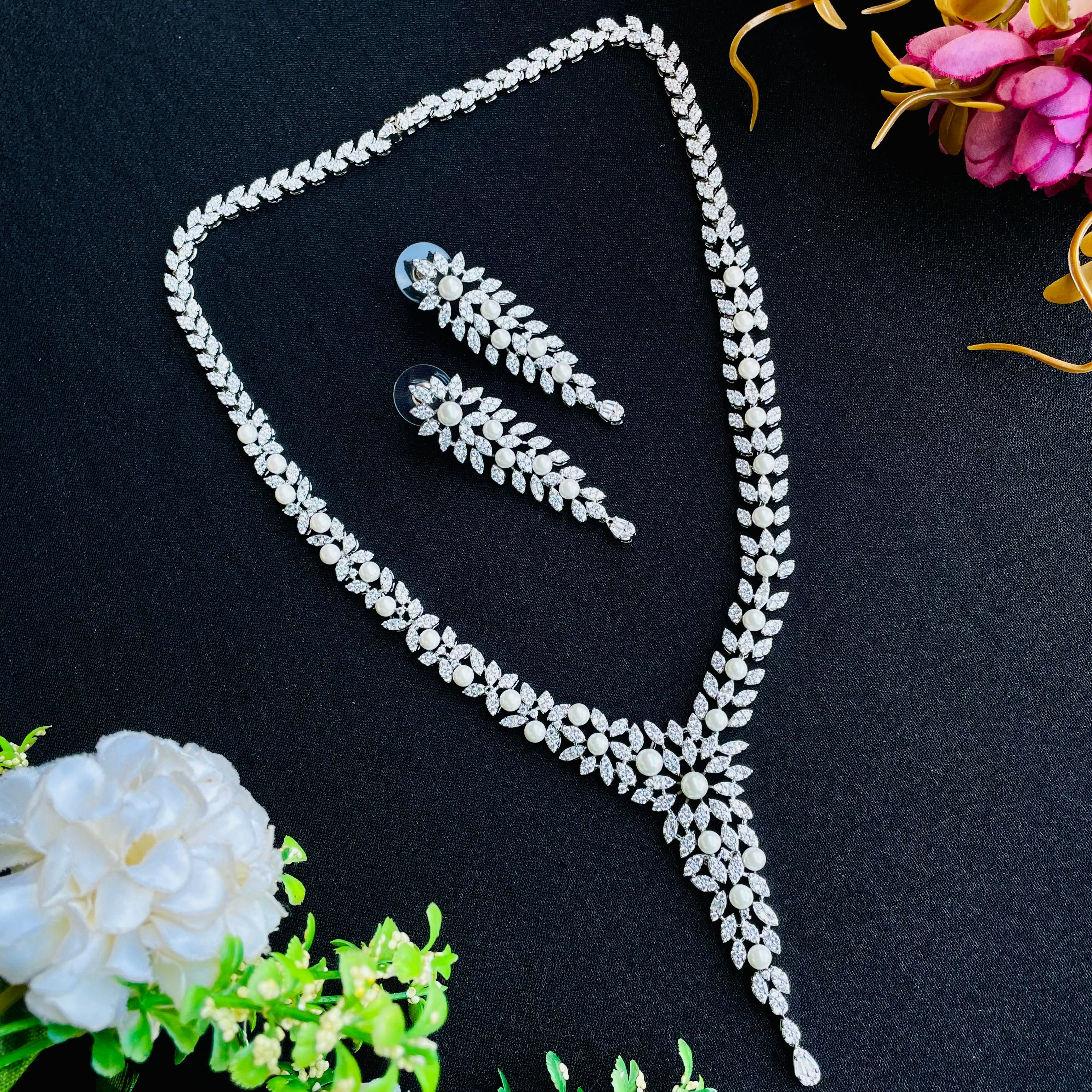 Ad zoey neckpiece