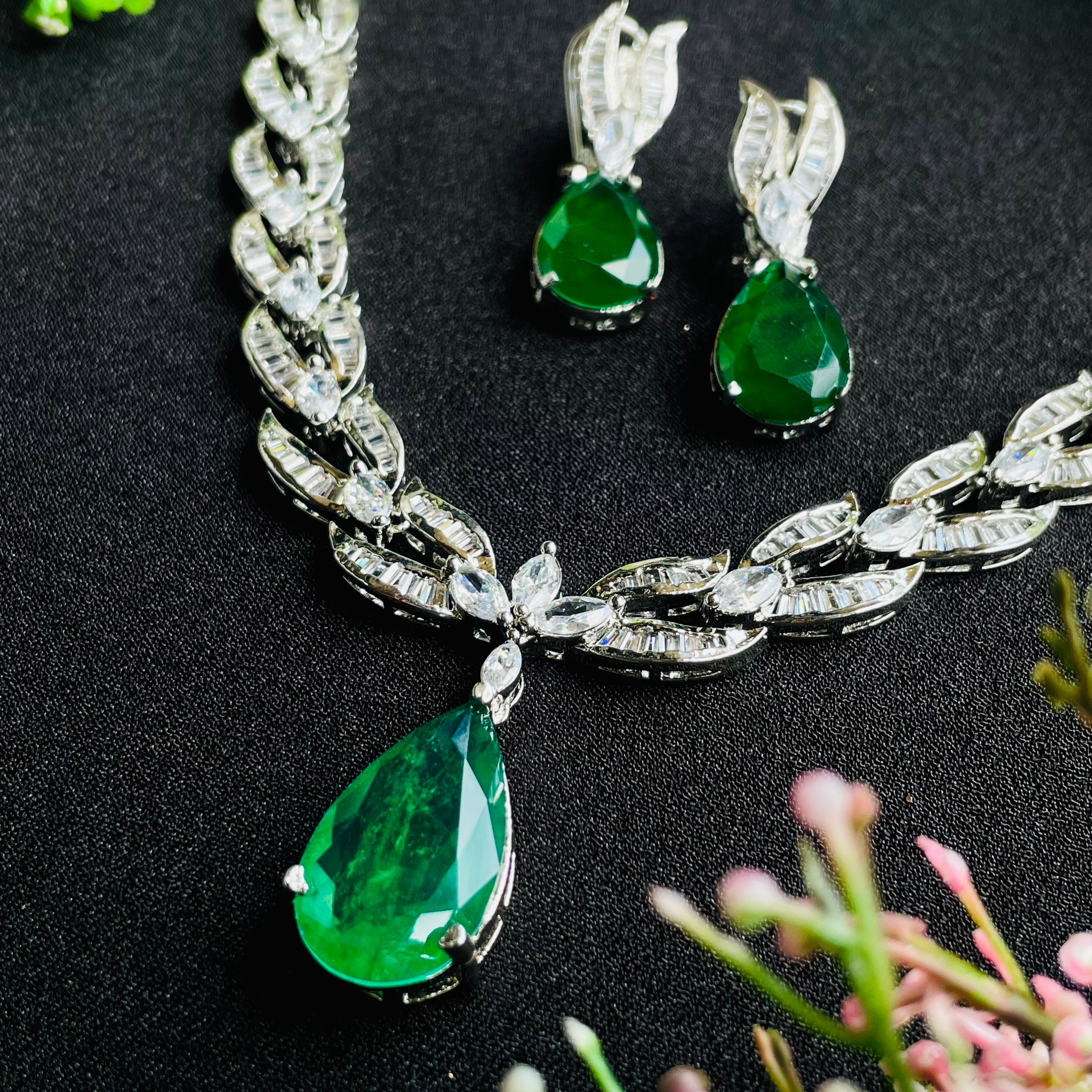 Ad Amelia Neckpiece