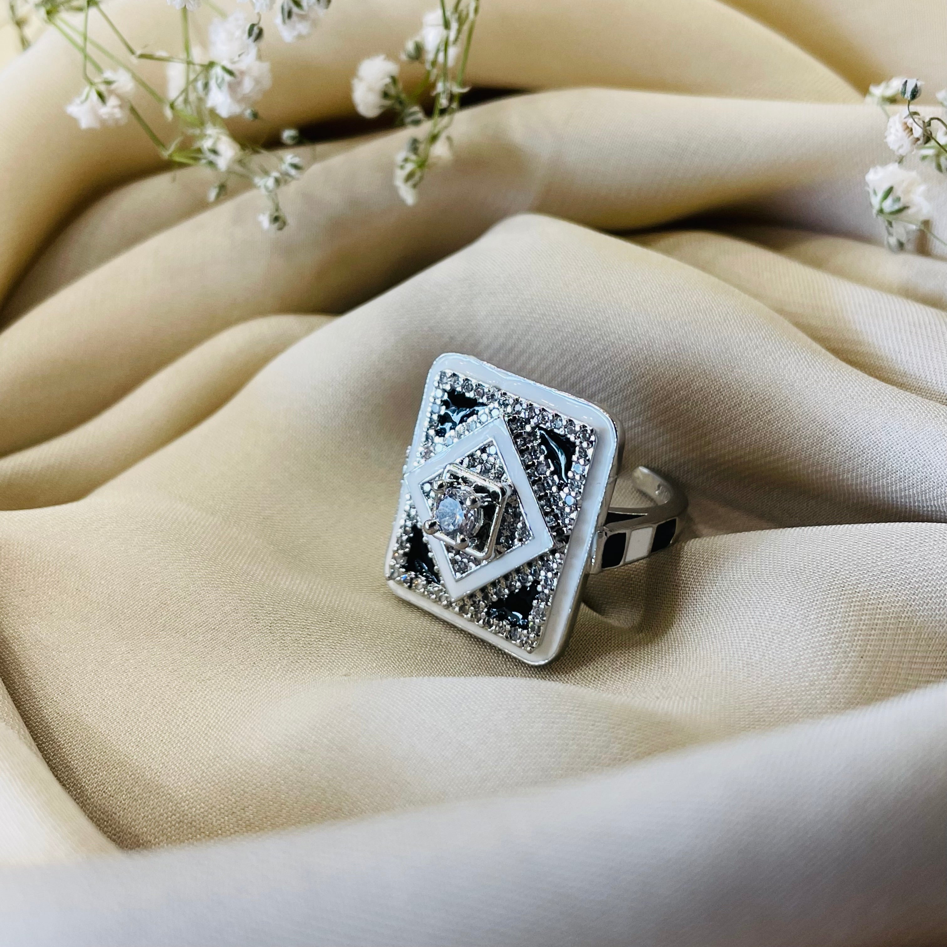 Ad Ruth ring adjustable