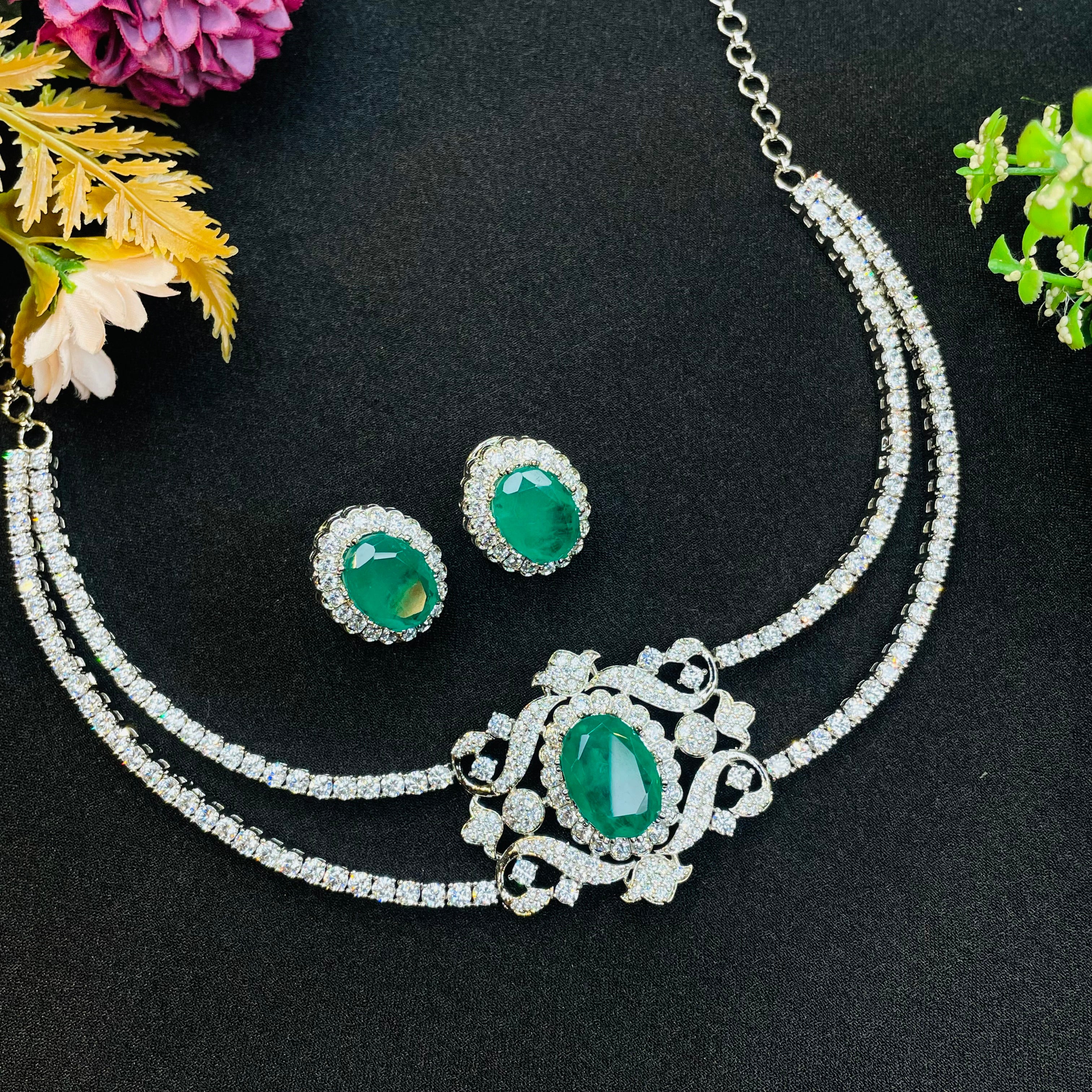 Ad Luna Neckpiece