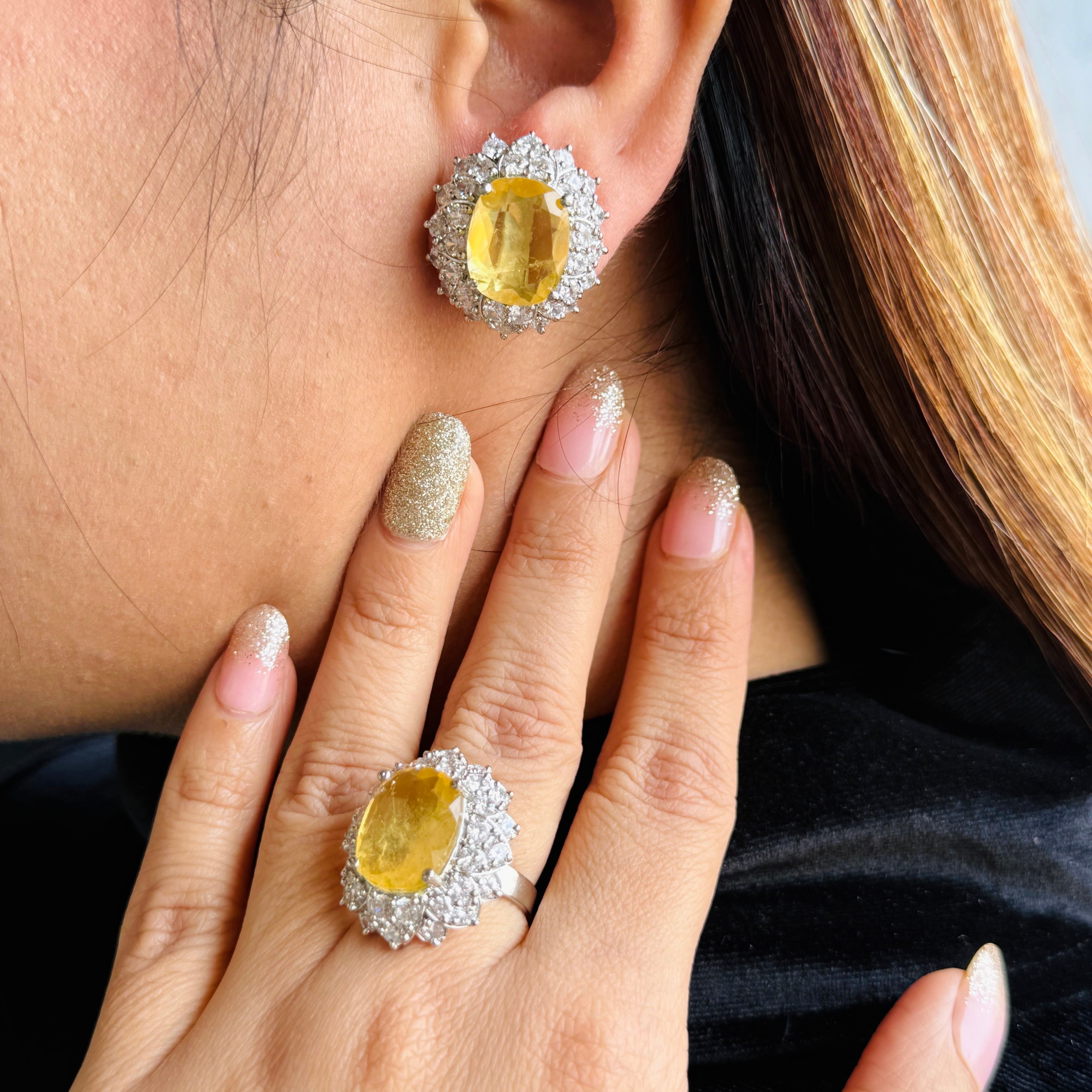 Ad Anvi studs with ring