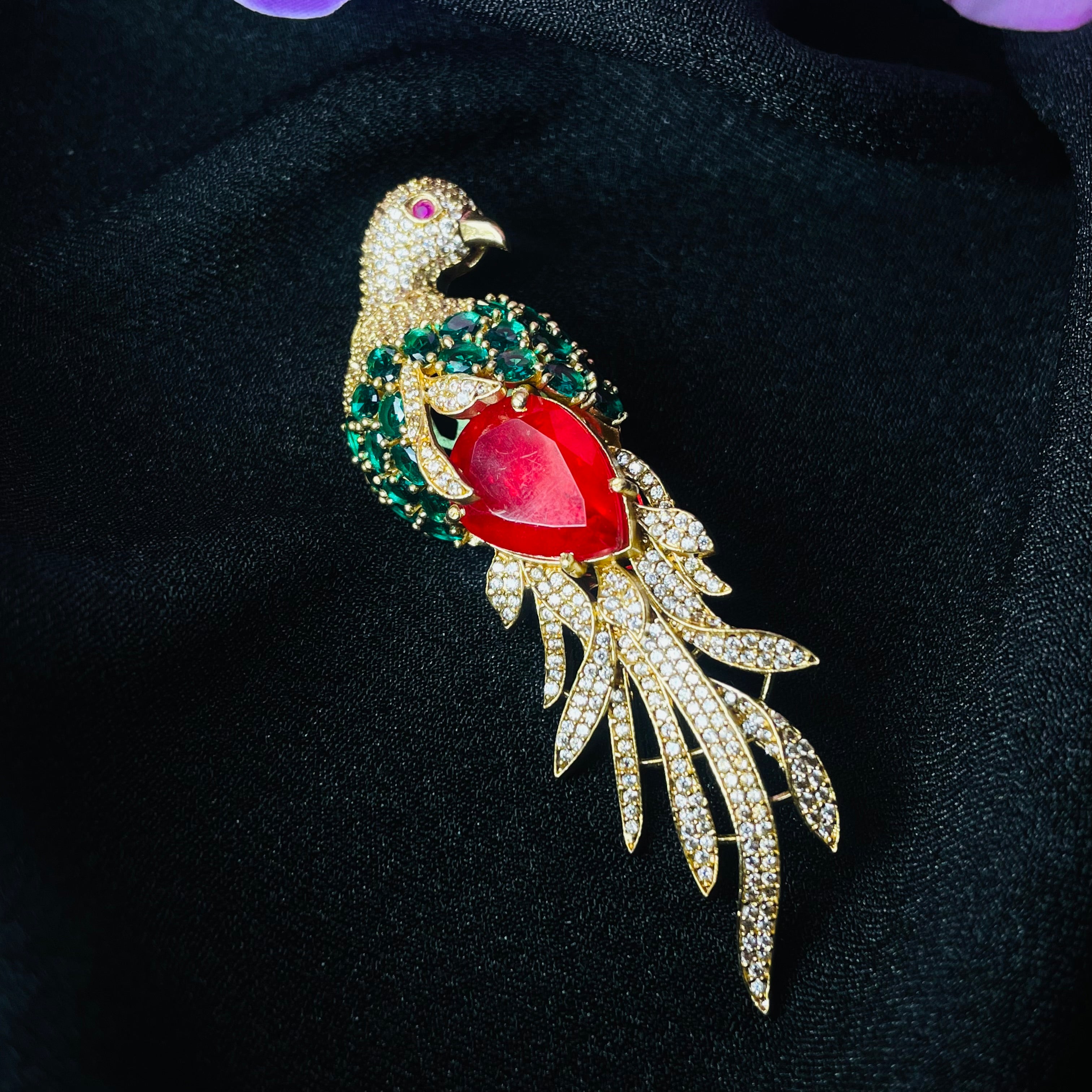 Nayaab kayra brooch