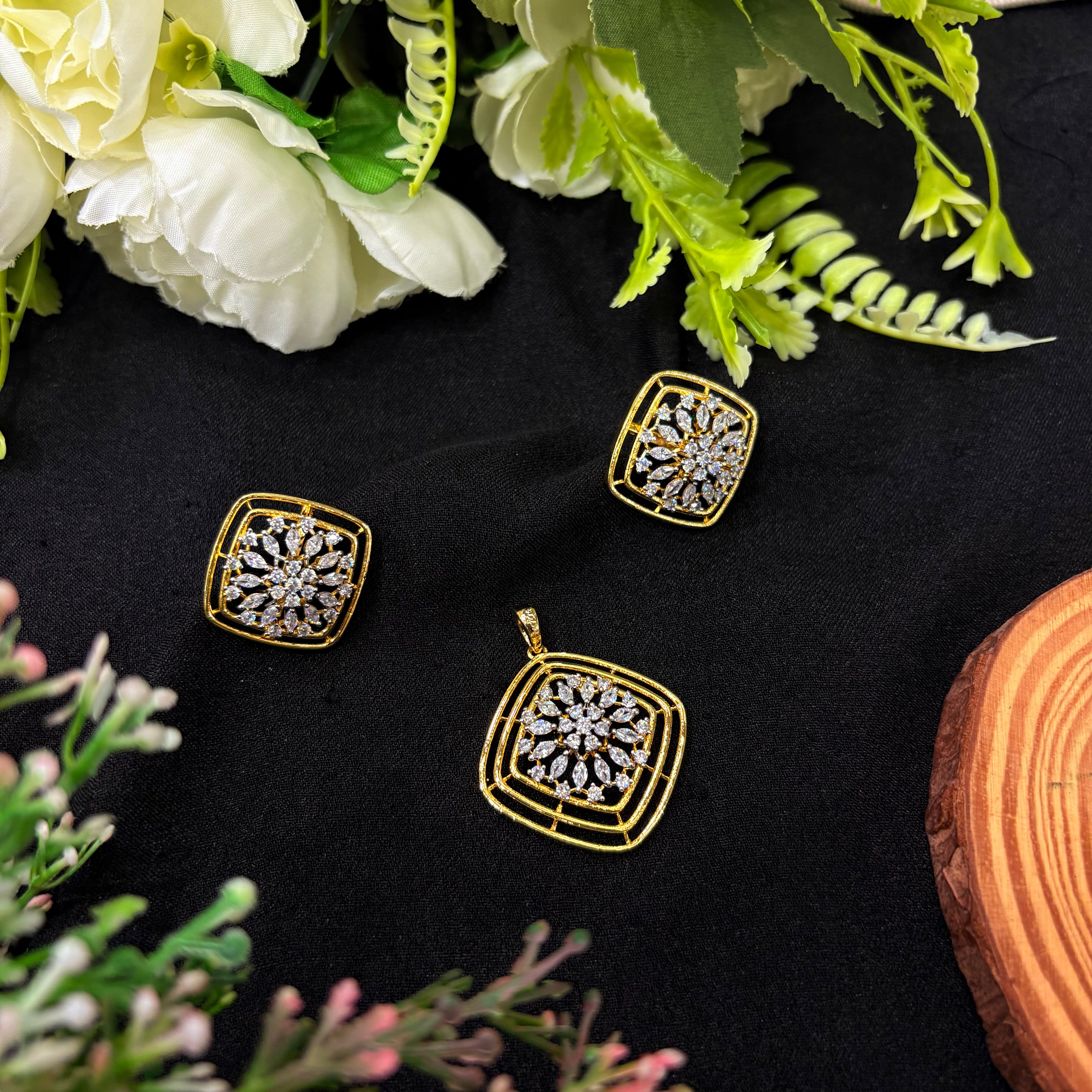 Kashvi Pendant Set