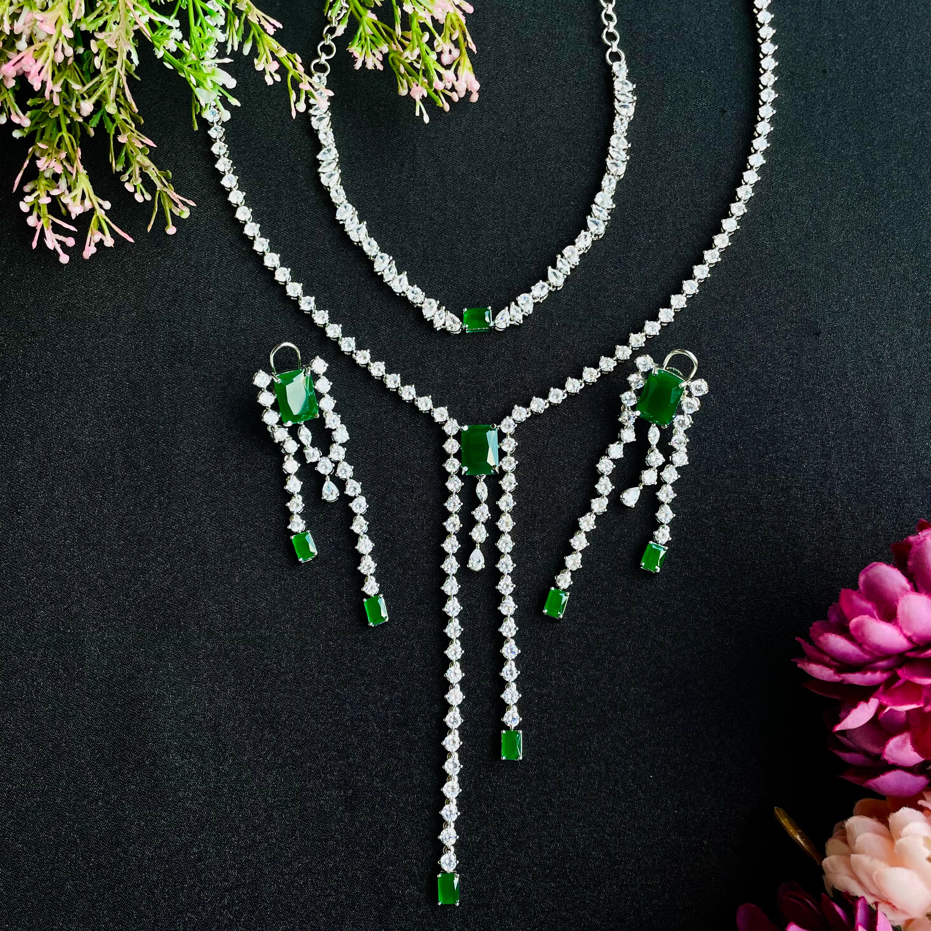 Ad emma neckpiece