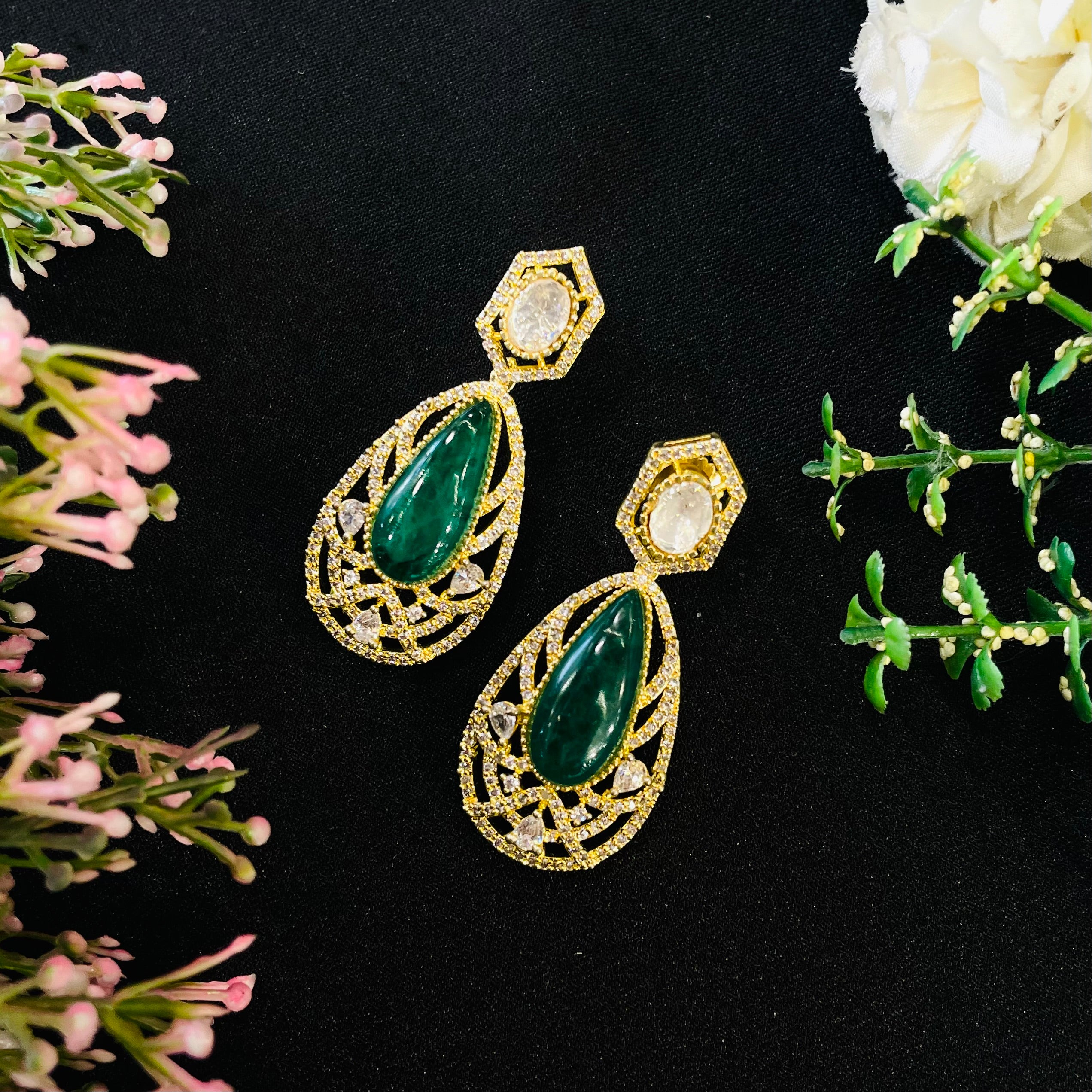 Nayaab Kasvi Earrings
