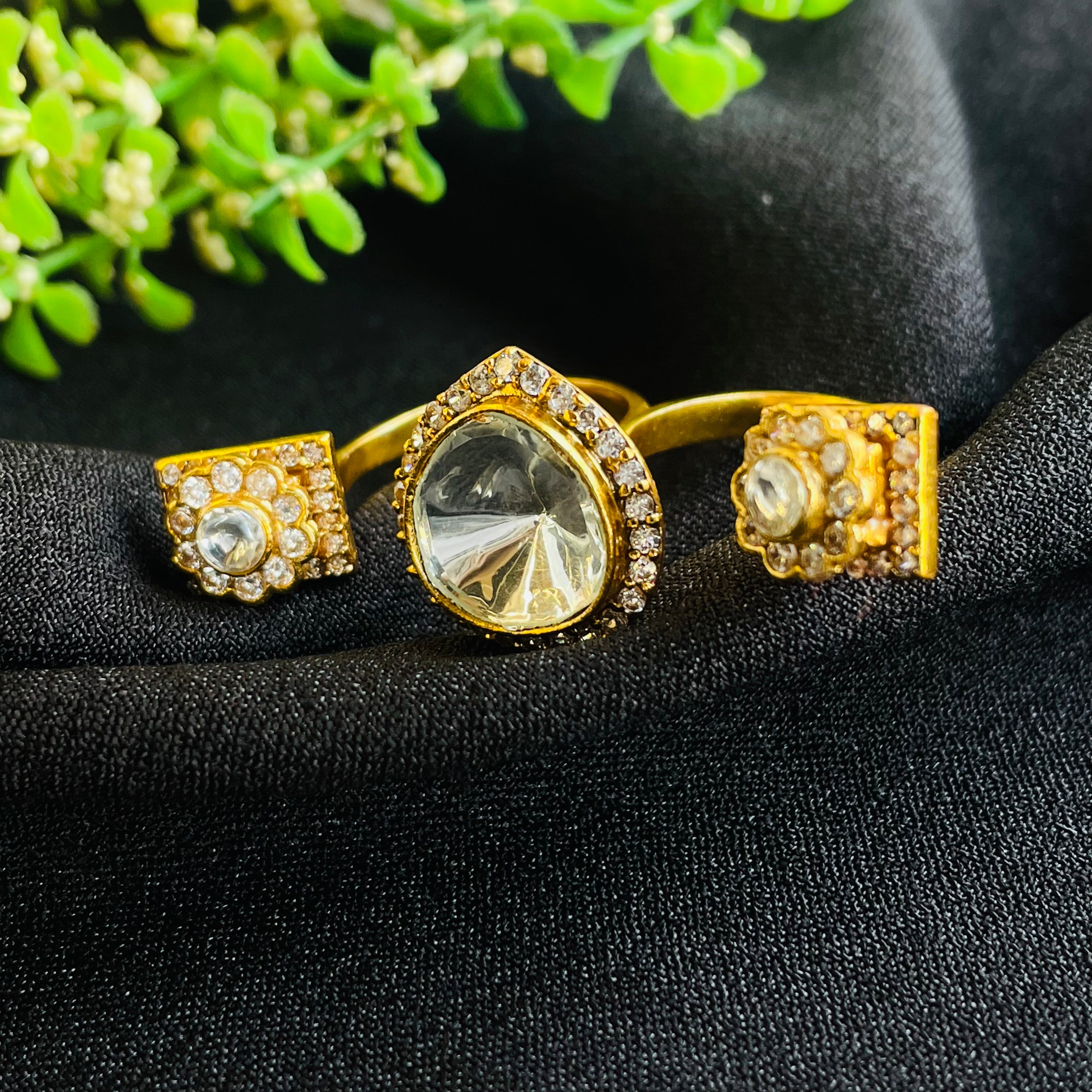 Nayaab Shamiksha Polki Ring