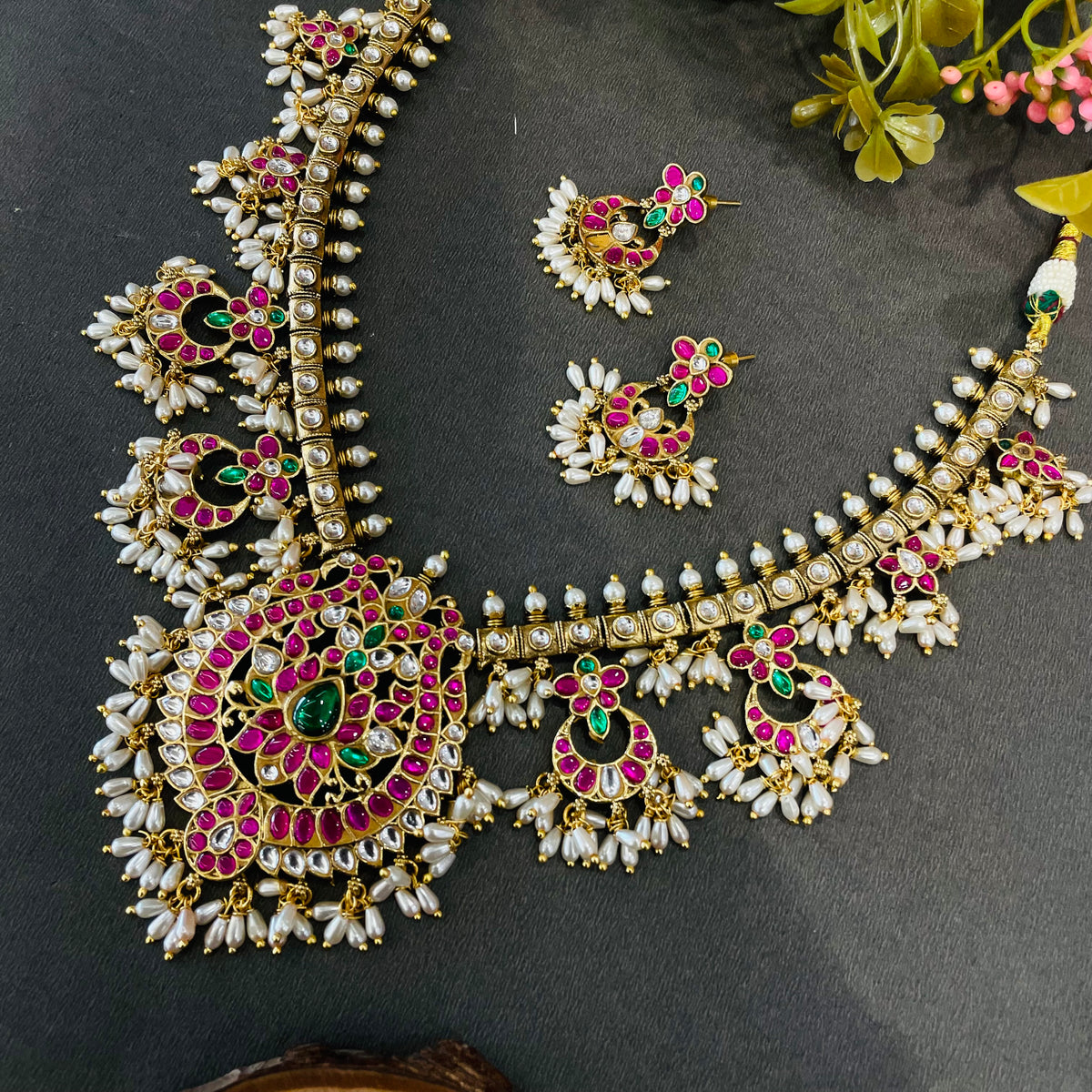 Mrinalika Neckpiece