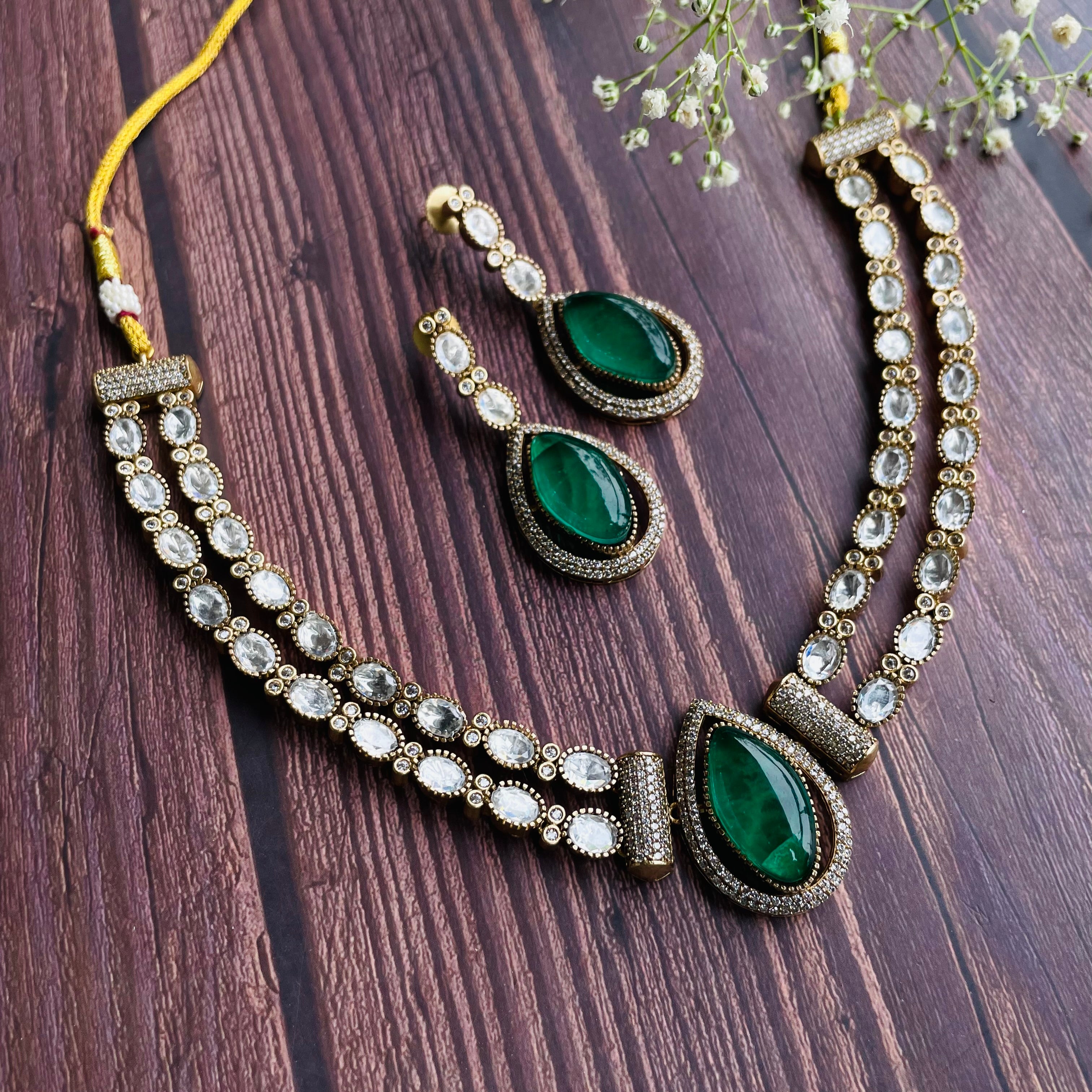 Nayaab Alima Polki Neckpiece