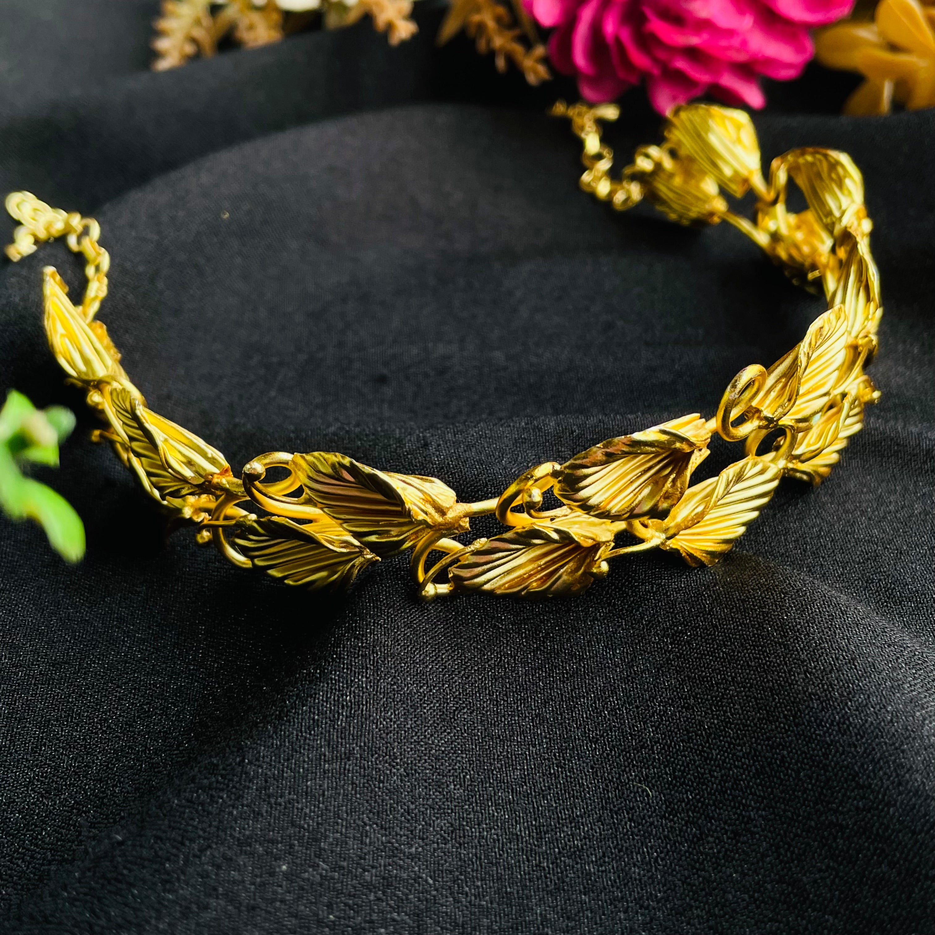 Layla Abigail Choker