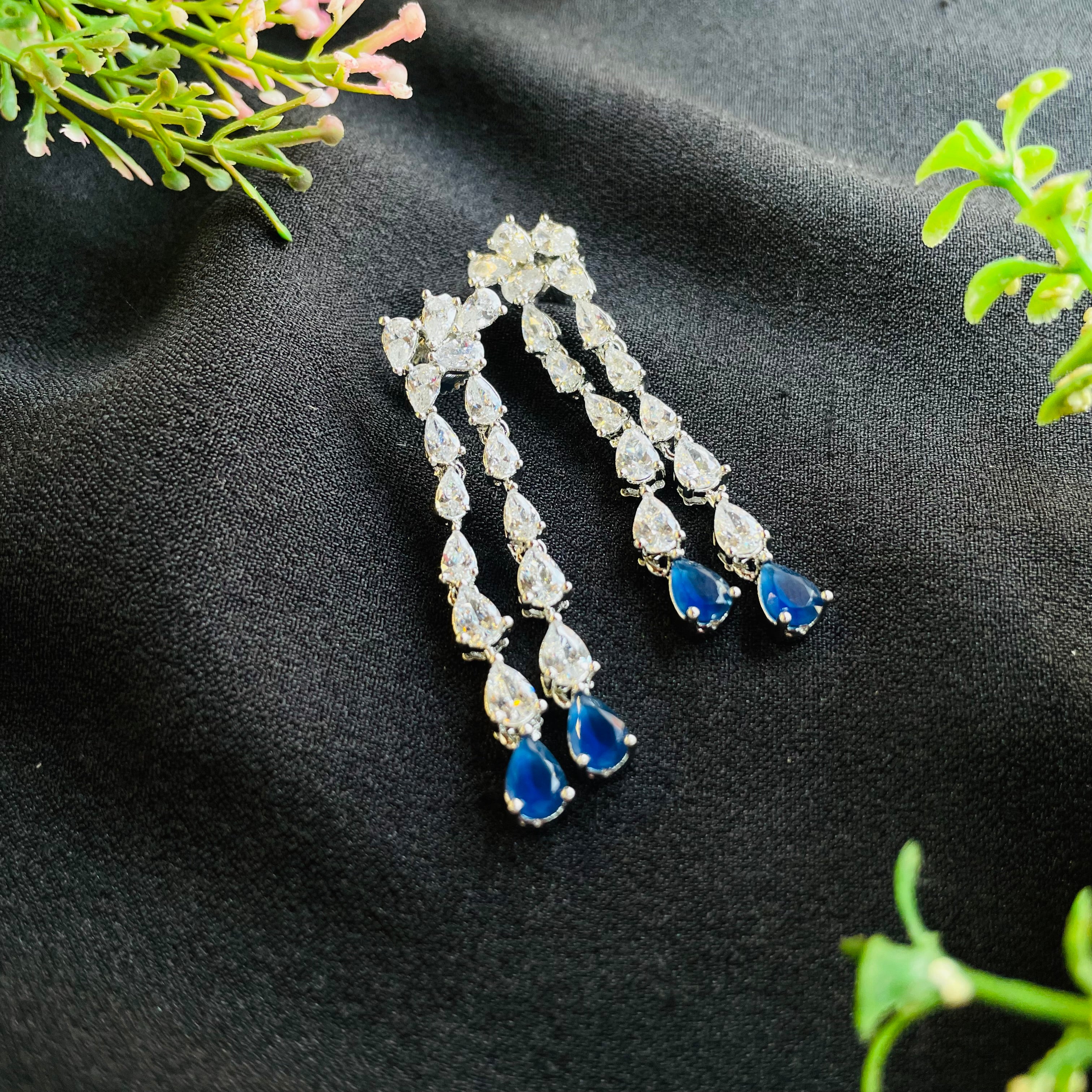 Ad jivika neckpiece
