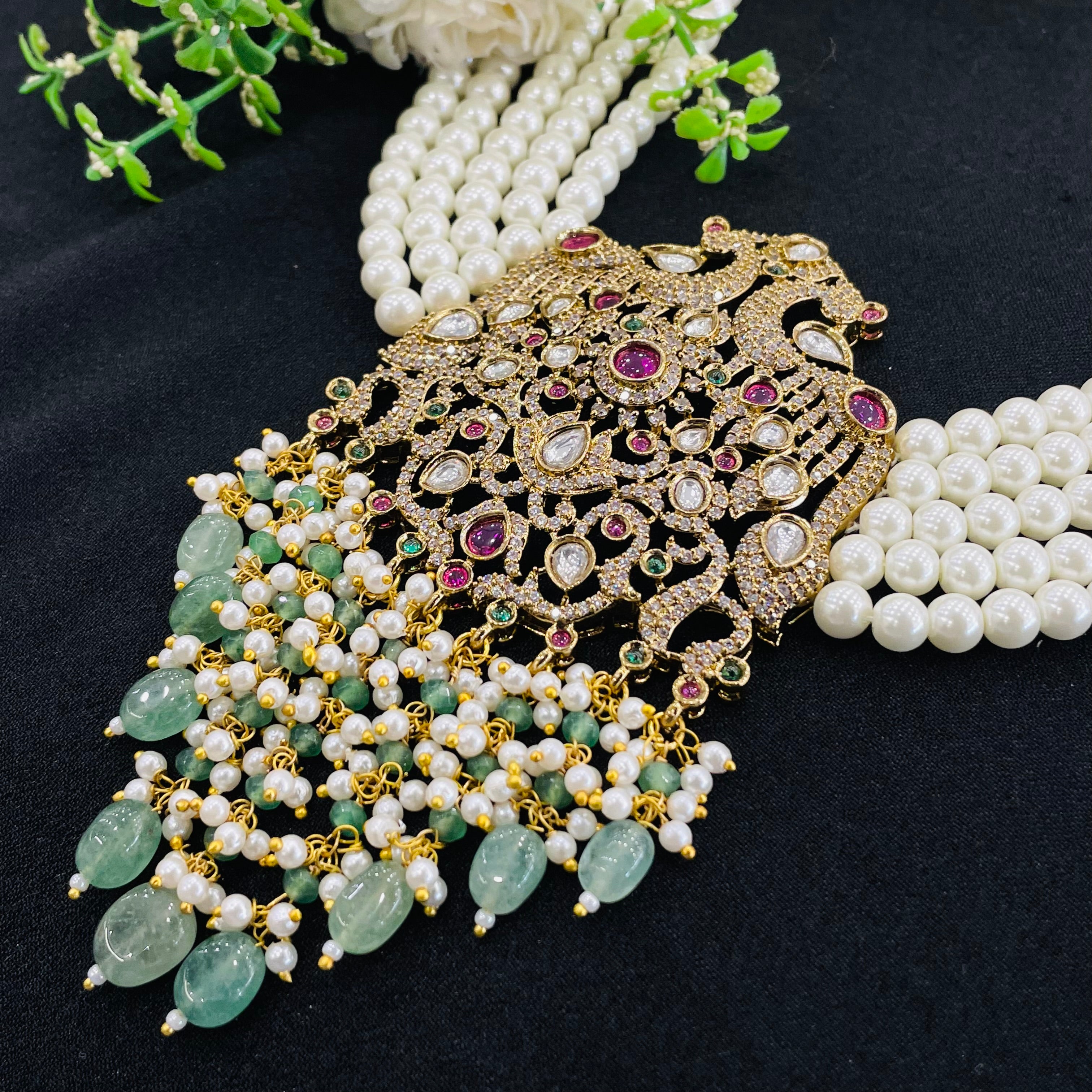 Nayaab kavya pearl neckpiece