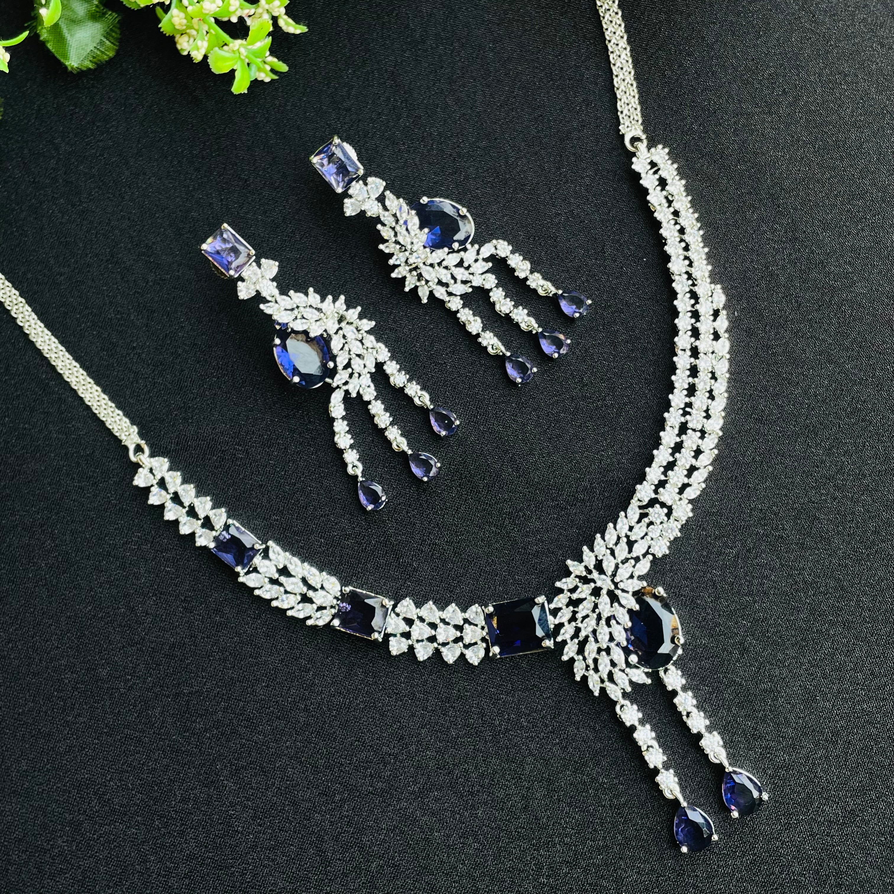 Ad Zarin Neckpiece