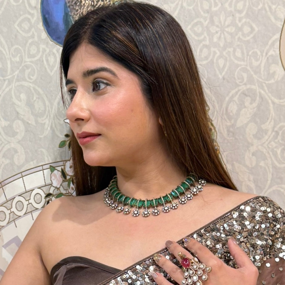 Nayaab Zarrin-Panna neckpiece