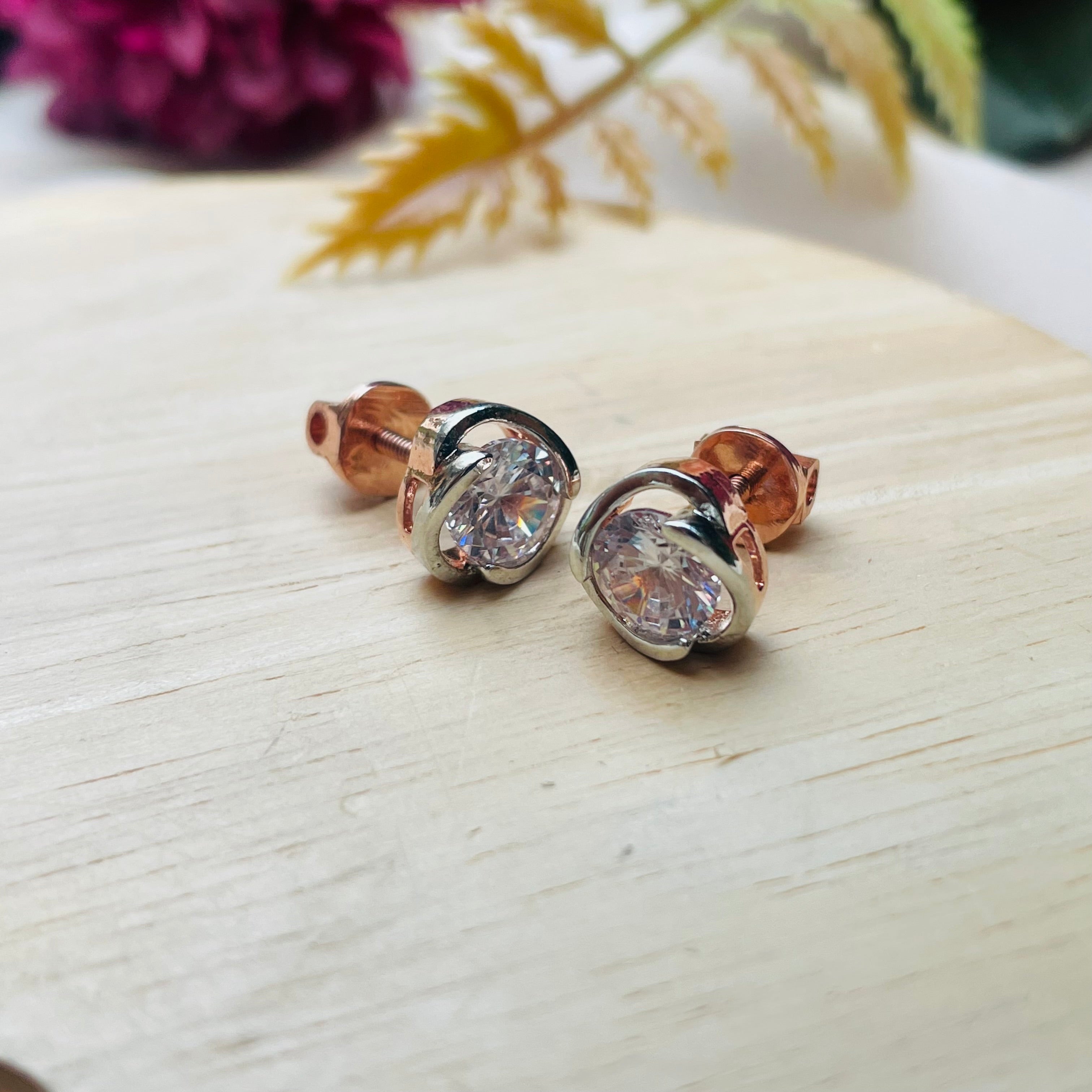 Ad Blossom studs