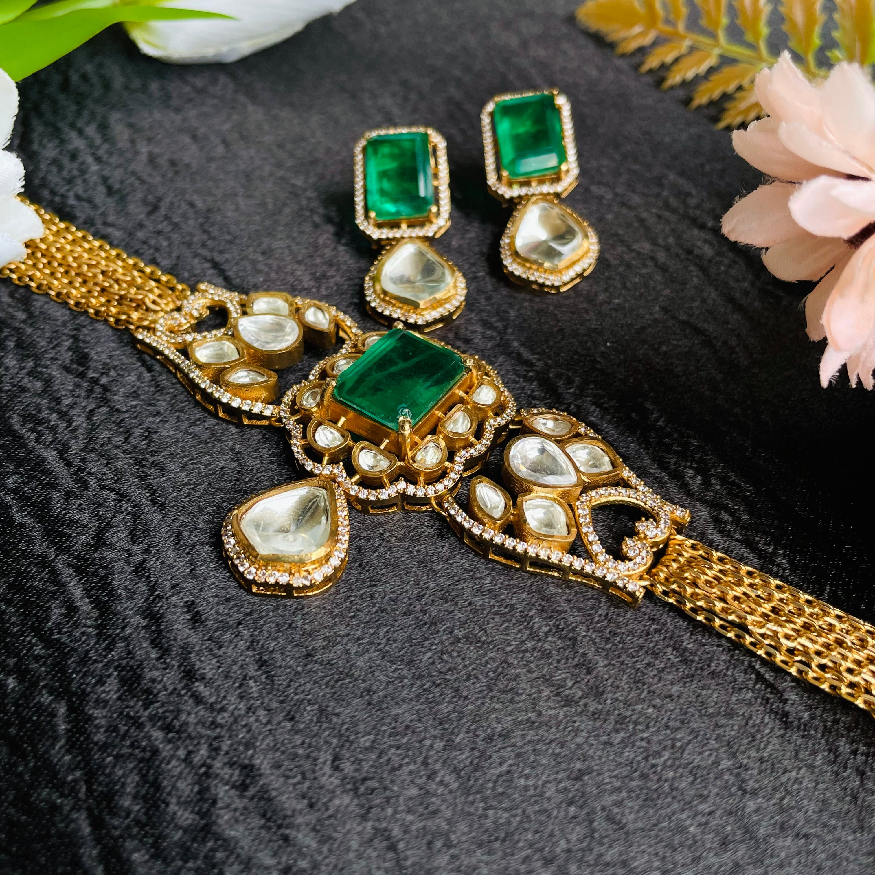 Nayaab Alka Polki Choker