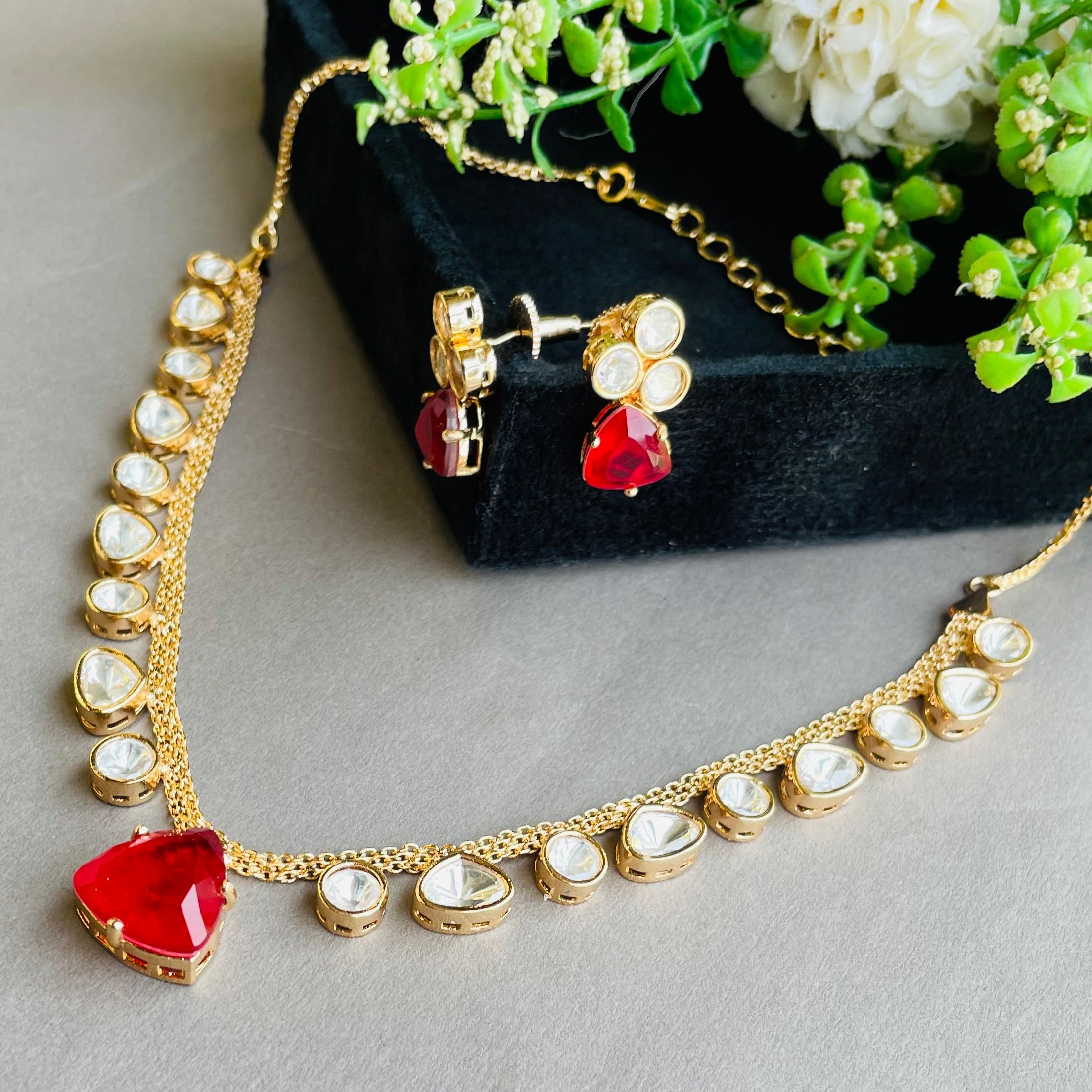 Nayaab Jasleen Polki neckpiece