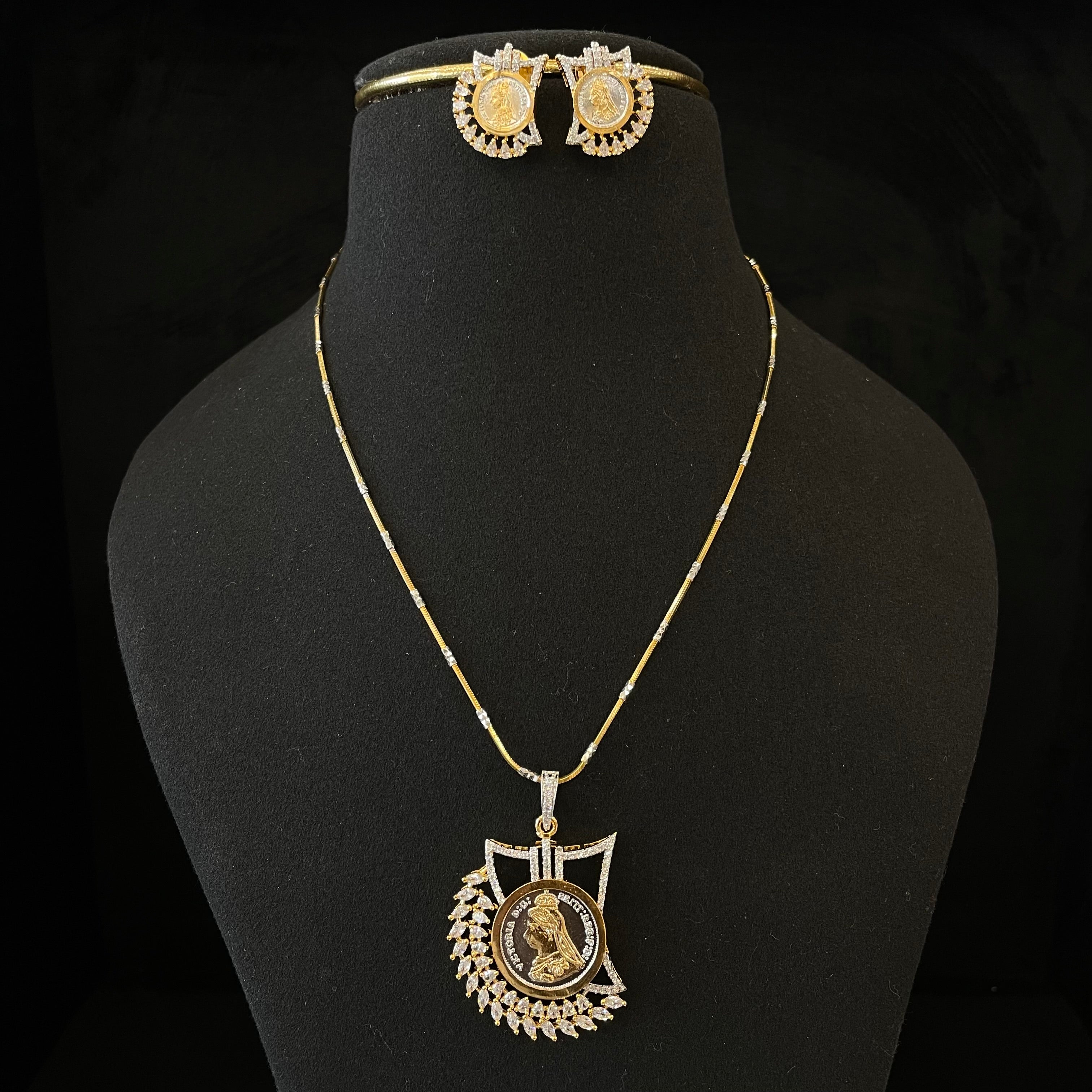 AD Zara coin Pendant Set