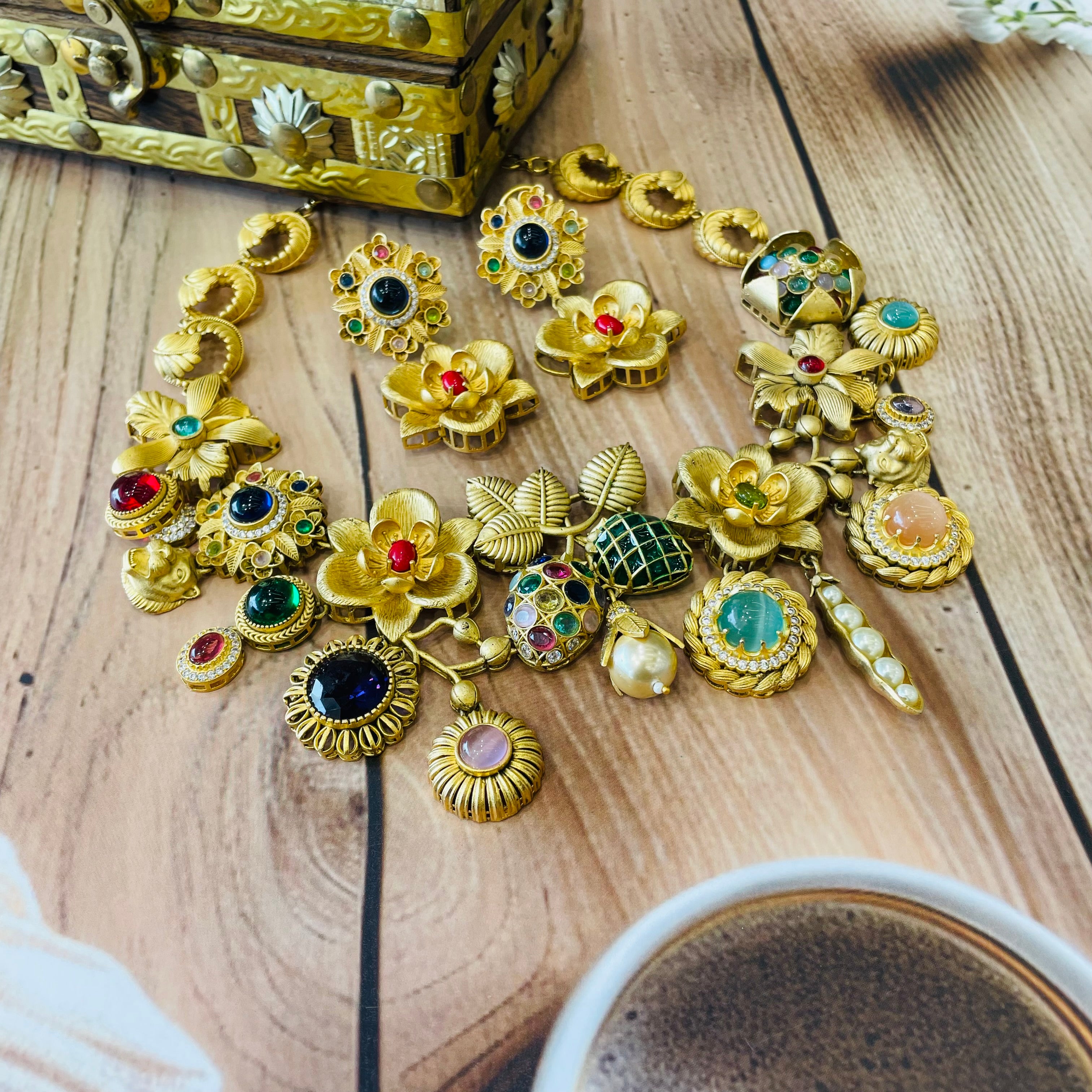 Nayaab Ayesha Polki Neckpiece
