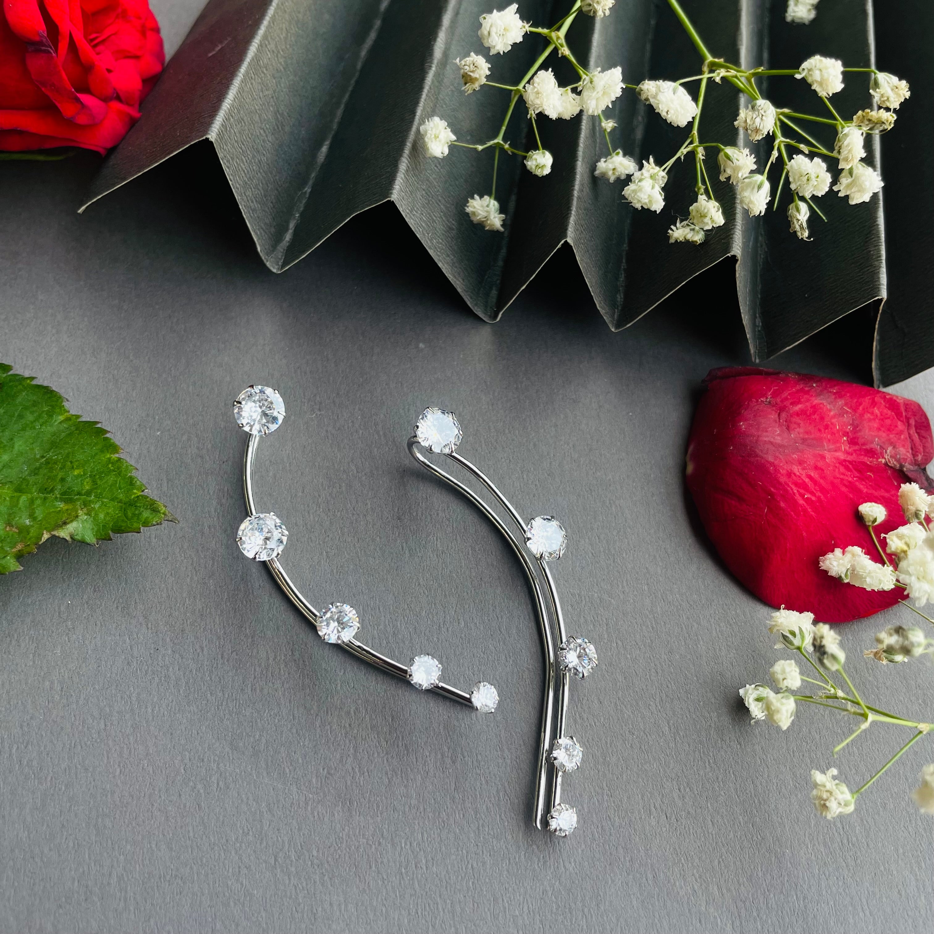 Ad Lyra earcuff