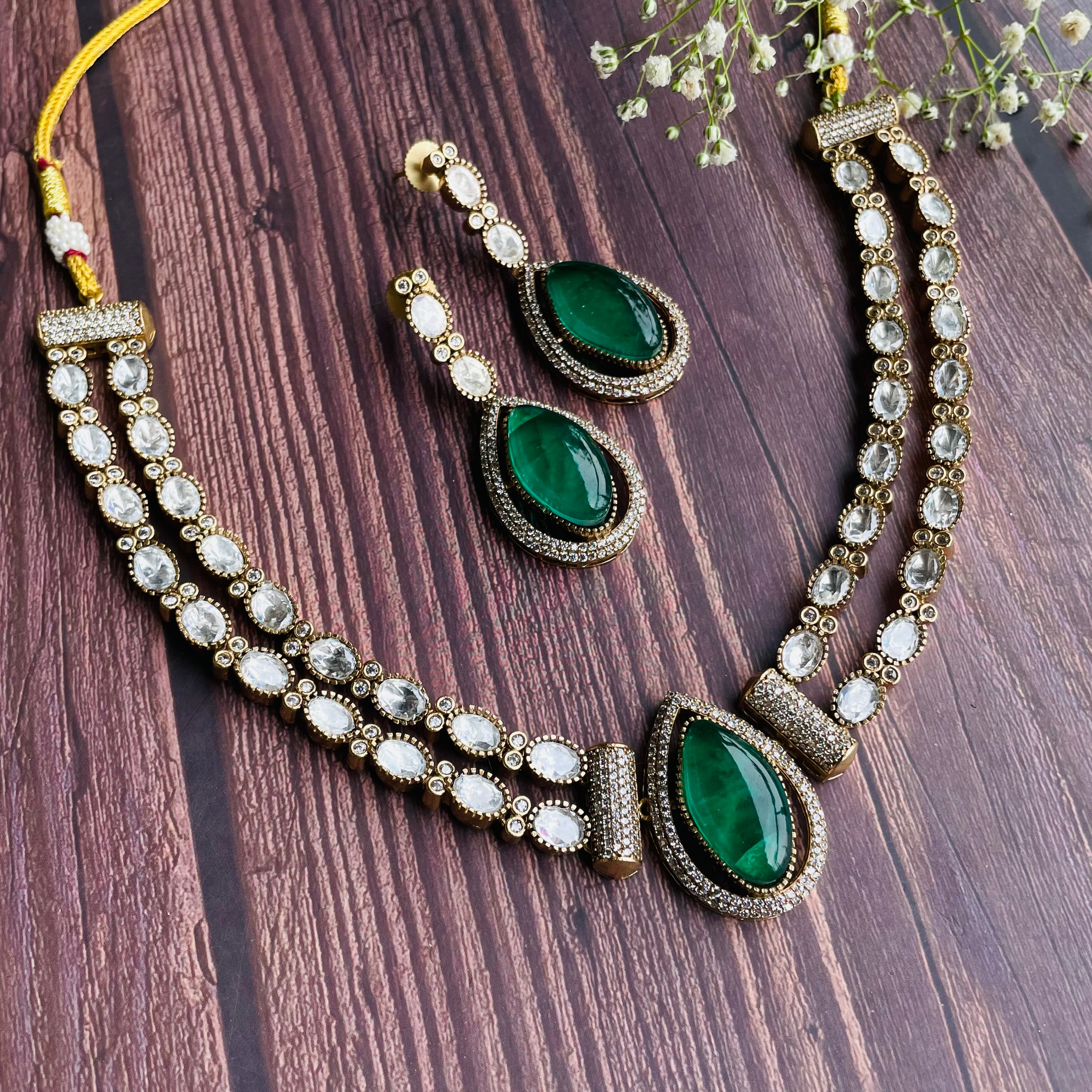 Nayaab Alima Polki Neckpiece