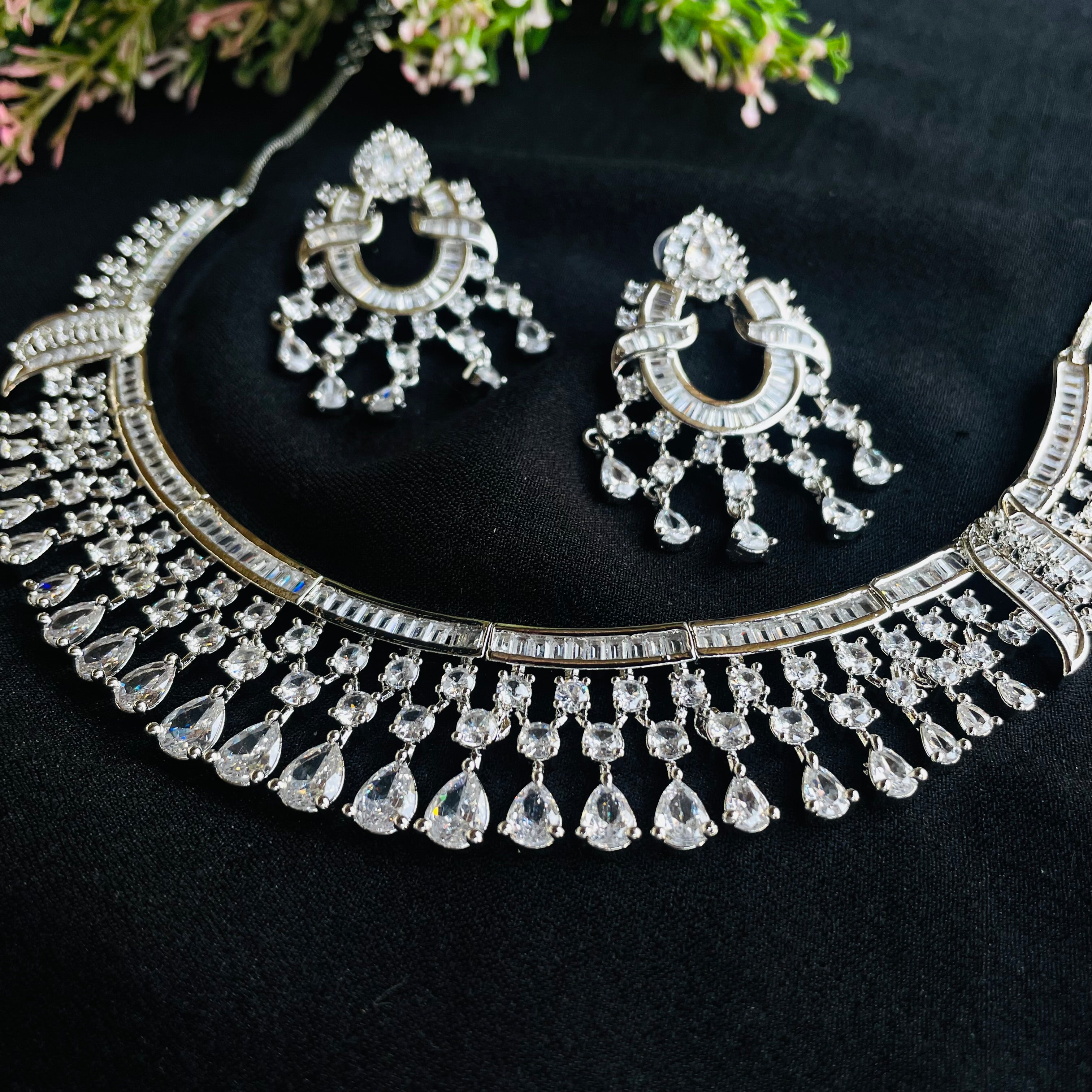 Ad Aaliyah Neckpiece