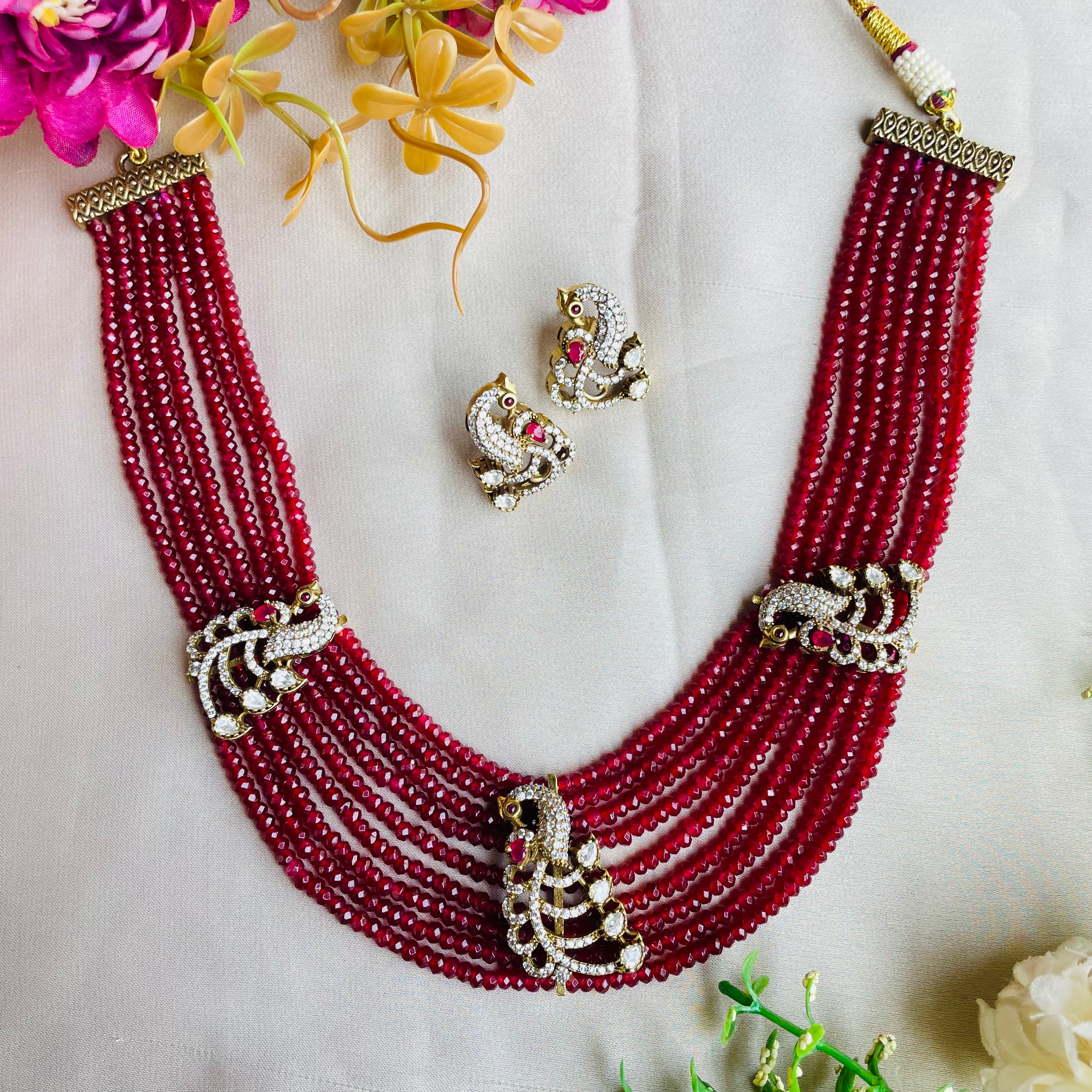 Nayaab kainaat neckpiece