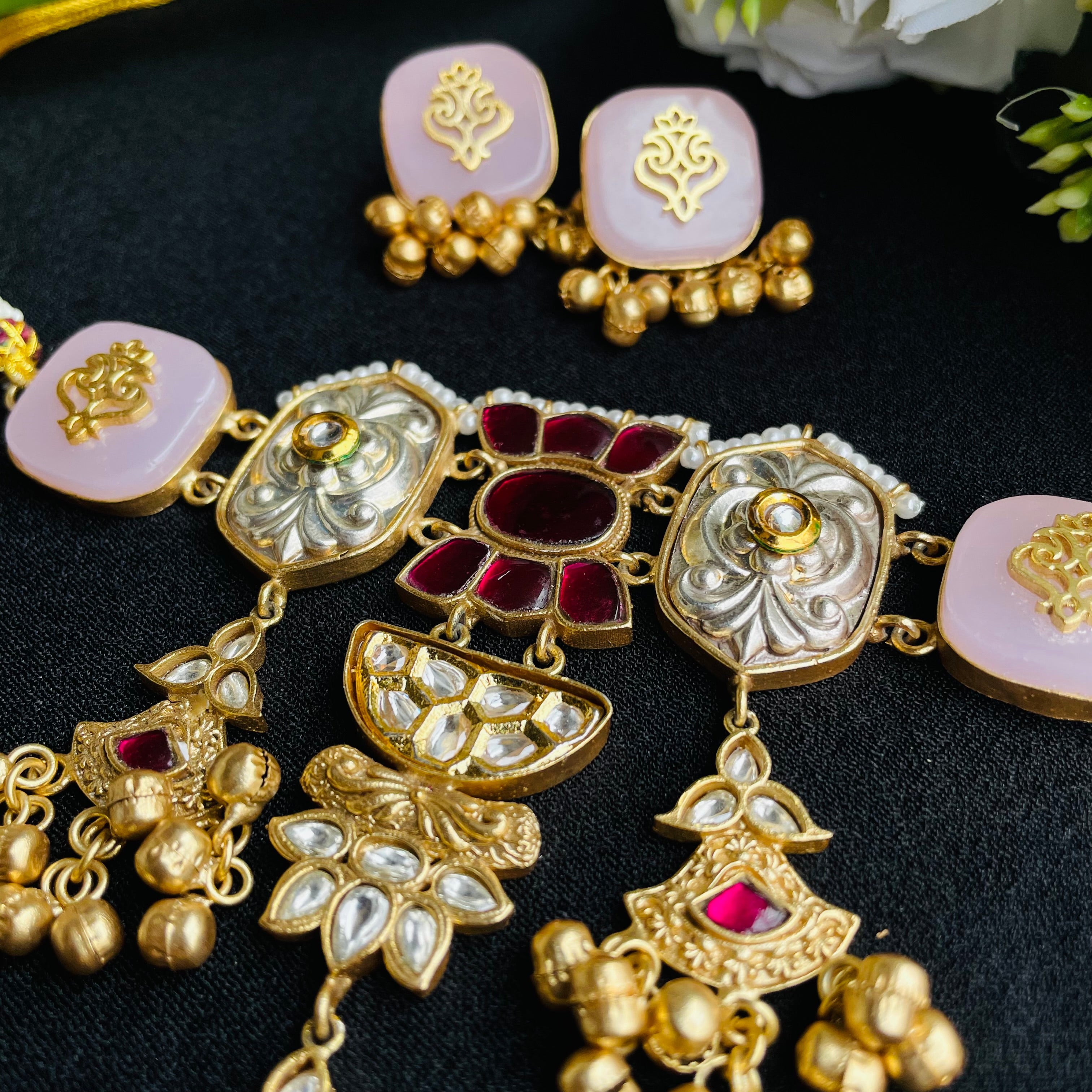 Nayaab Uma Neckpiece