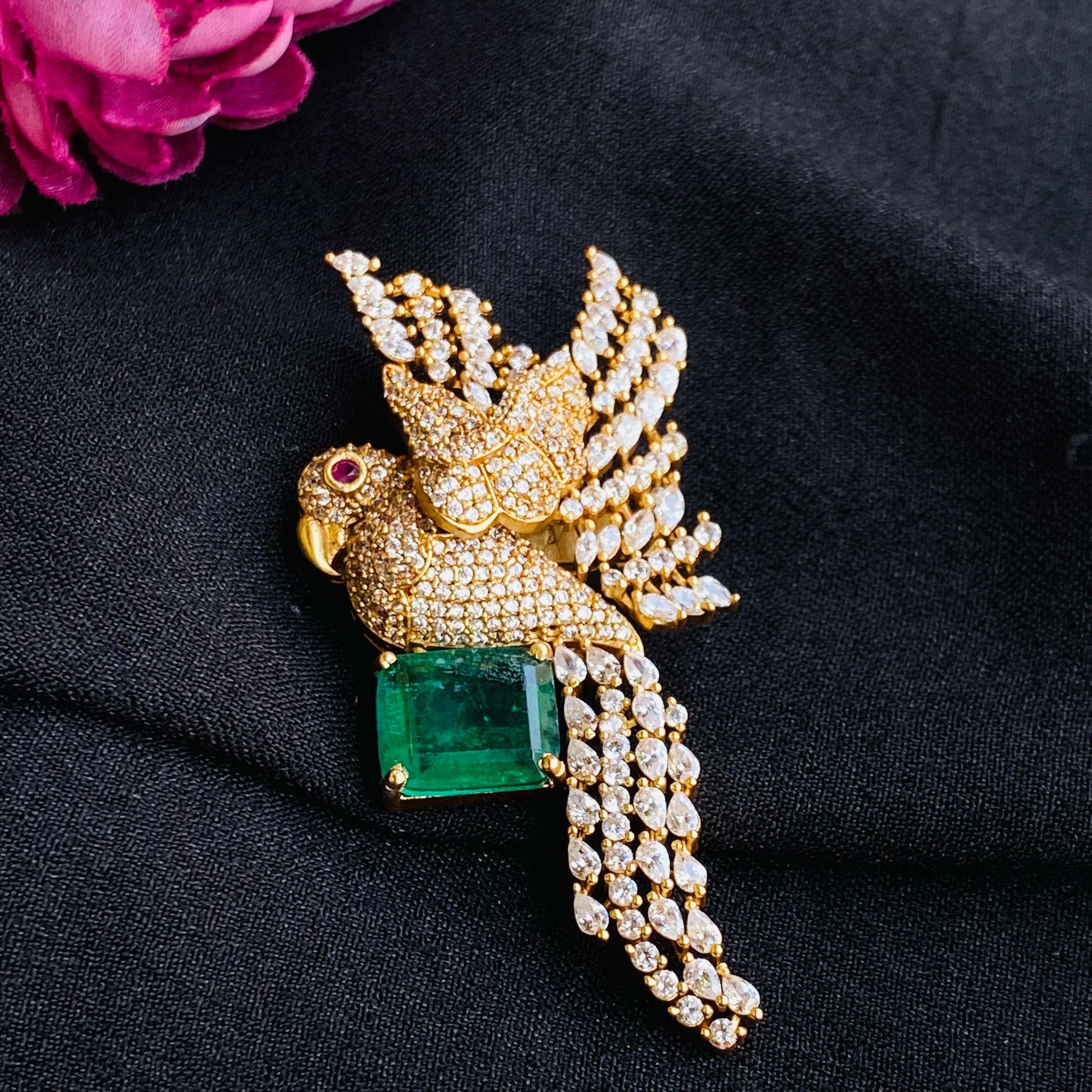 Nayaab Willow Brooch