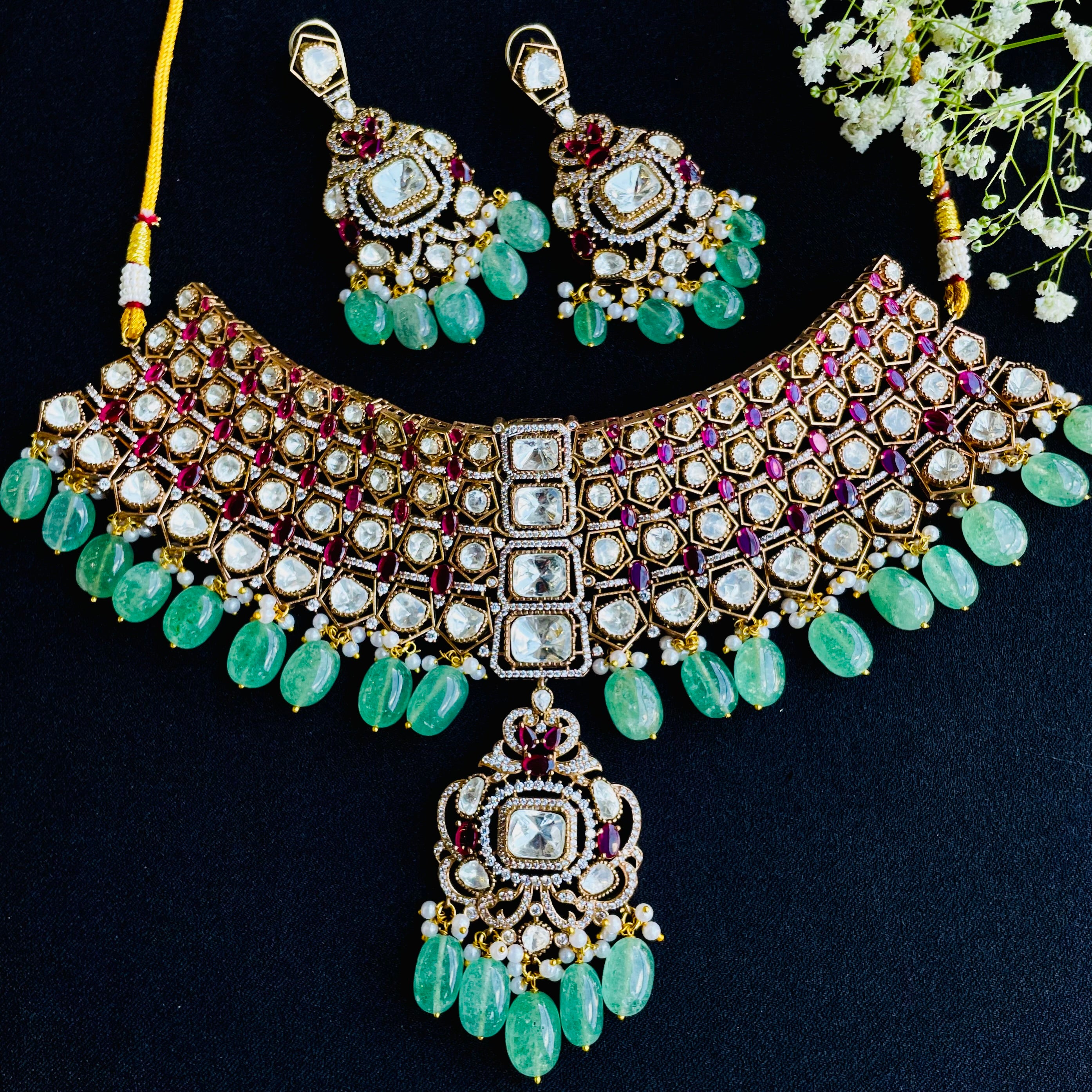 Nayaab Alizeh multi neckpiece