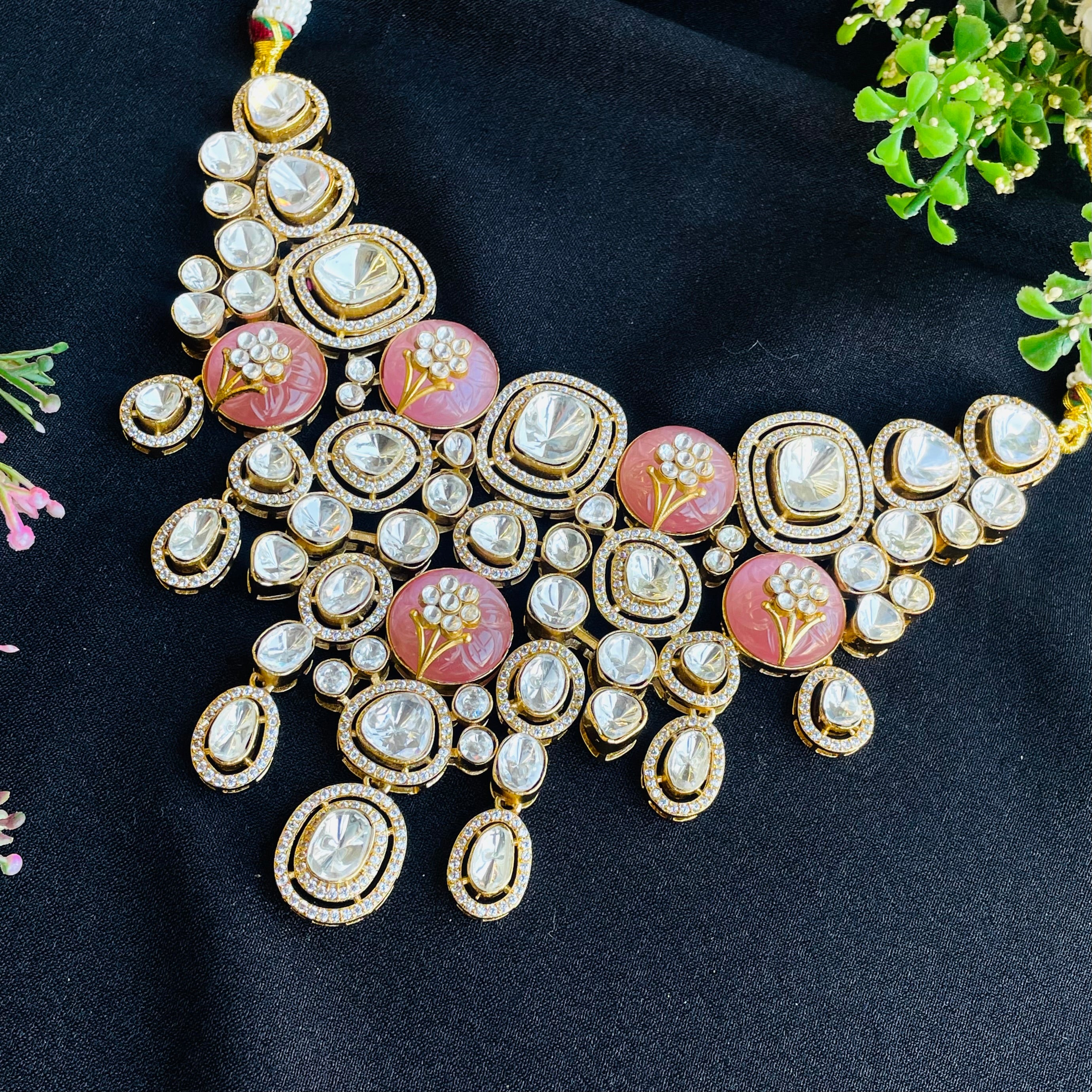 Nayaab Yashvi Neckpiece