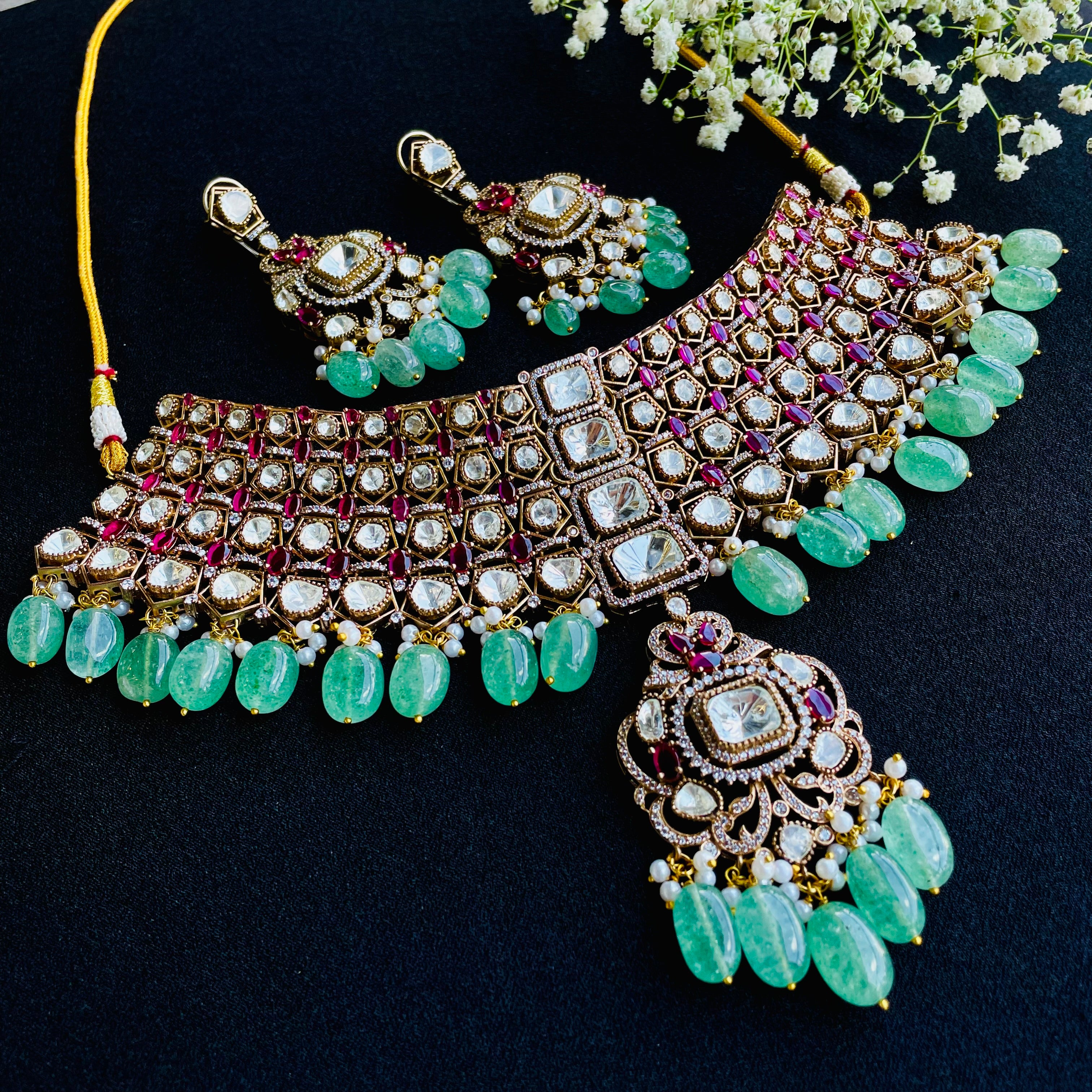 Nayaab Alizeh multi neckpiece
